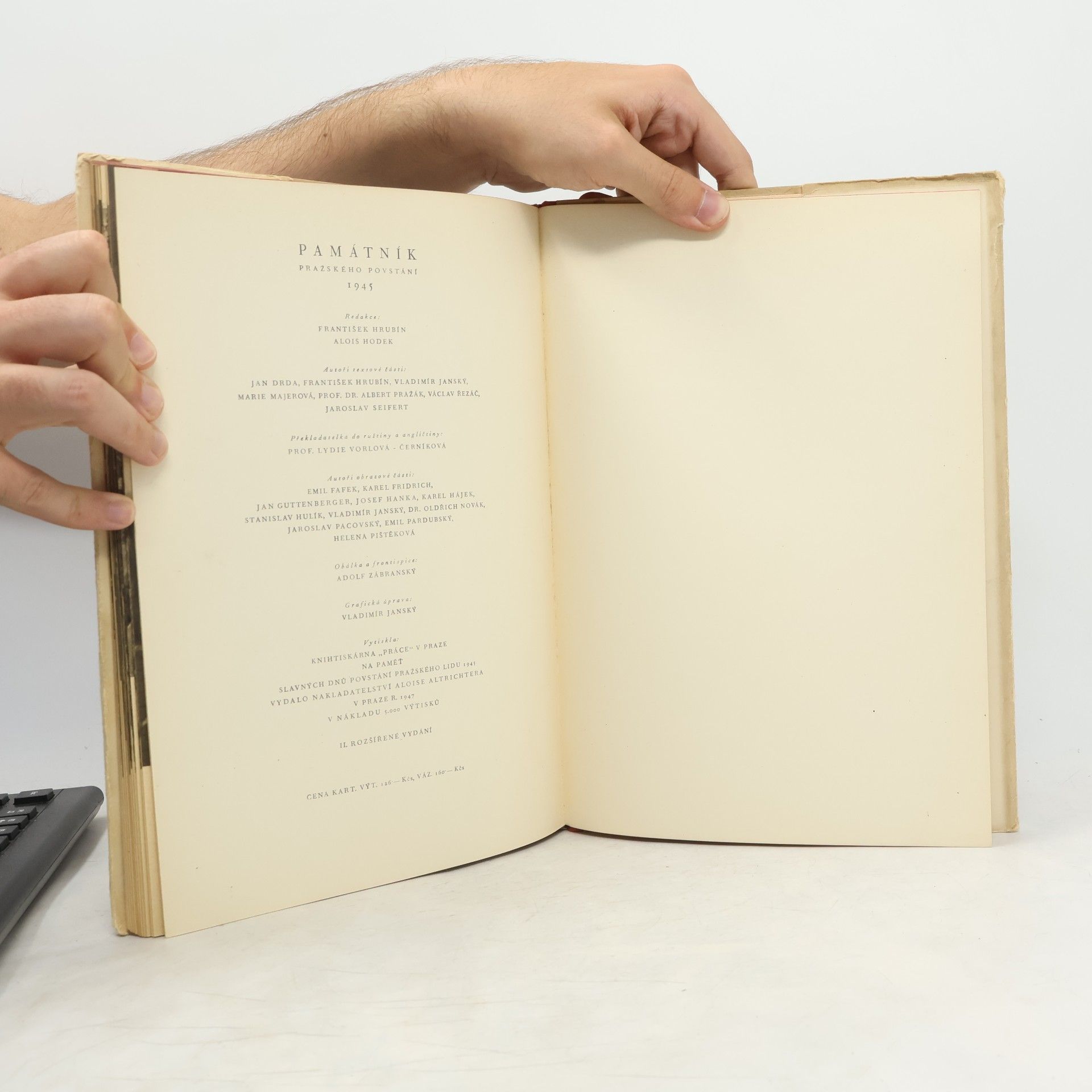 Collectif d'auteurs Památník pražského povstání 1945