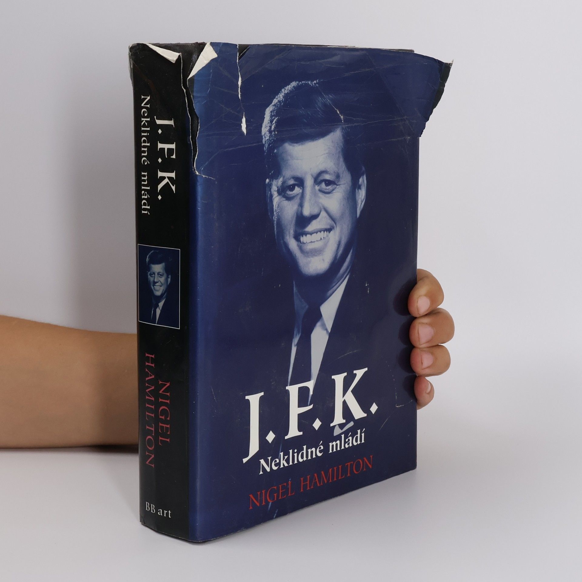 J.F.K. : neklidné mládí