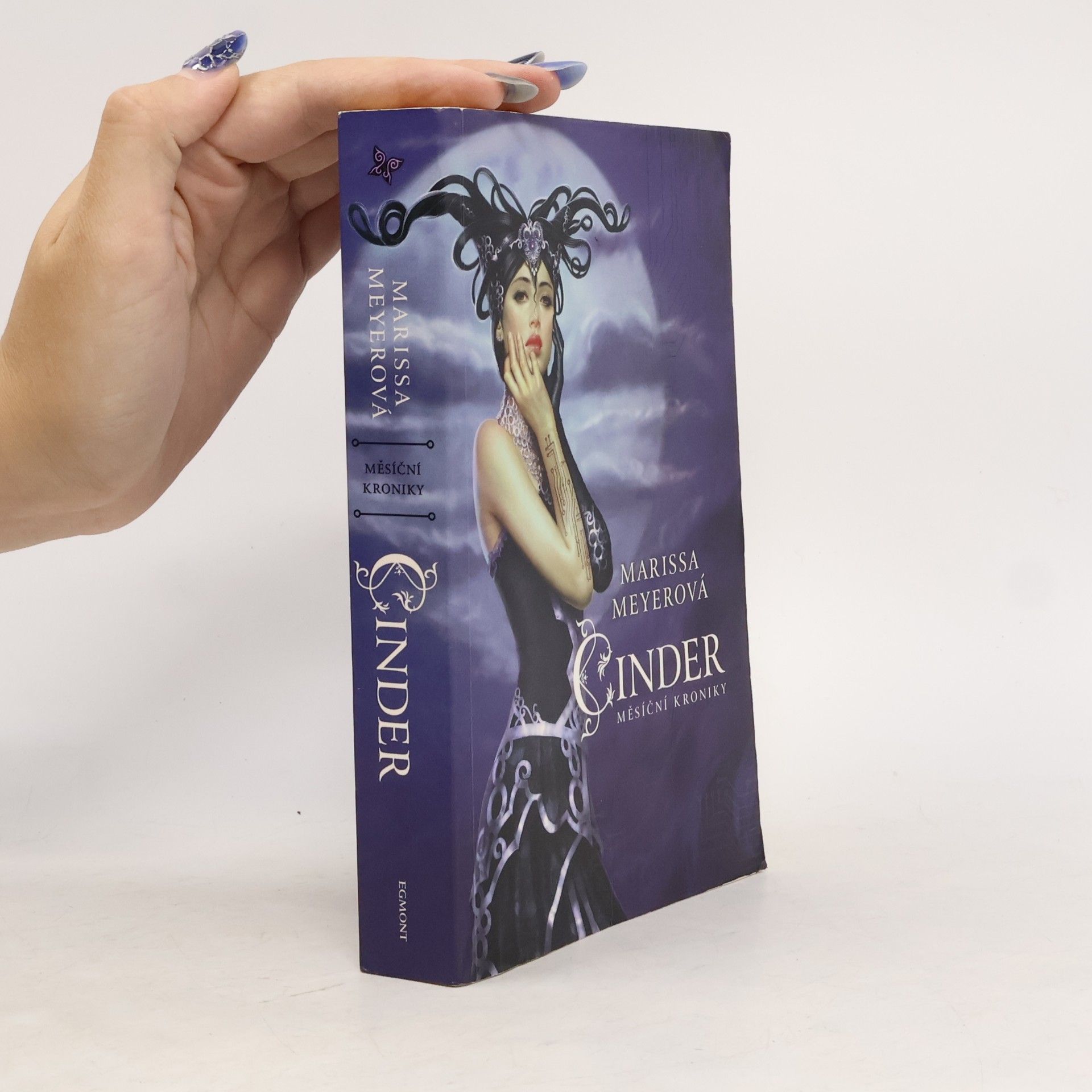 Marissa Meyer Měsíční kroniky - Cinder (1. díl série)