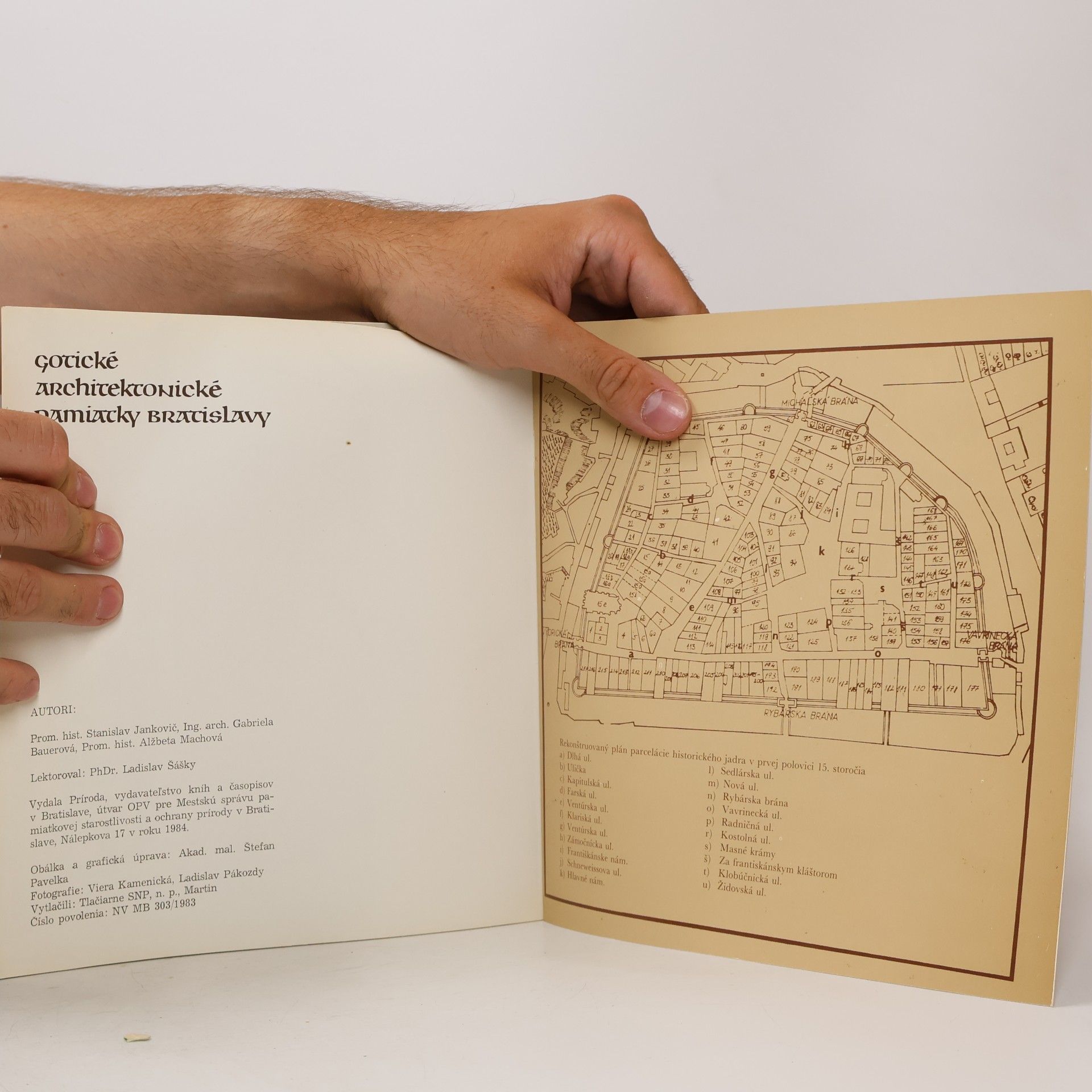 Stanislav Jankovič Gotické architektonické pamiatky Bratislavy