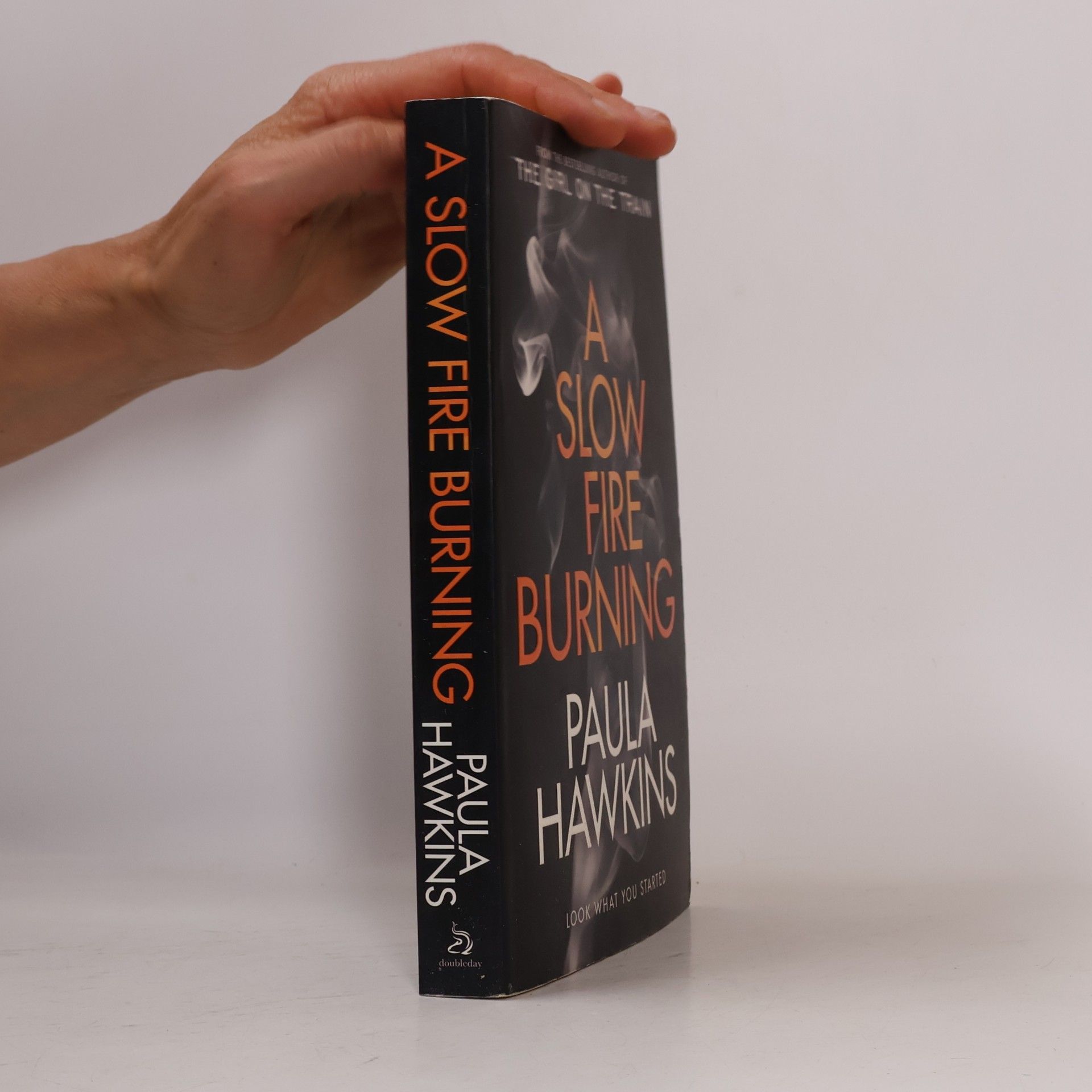 Paula Hawkins A Slow Fire Burning
