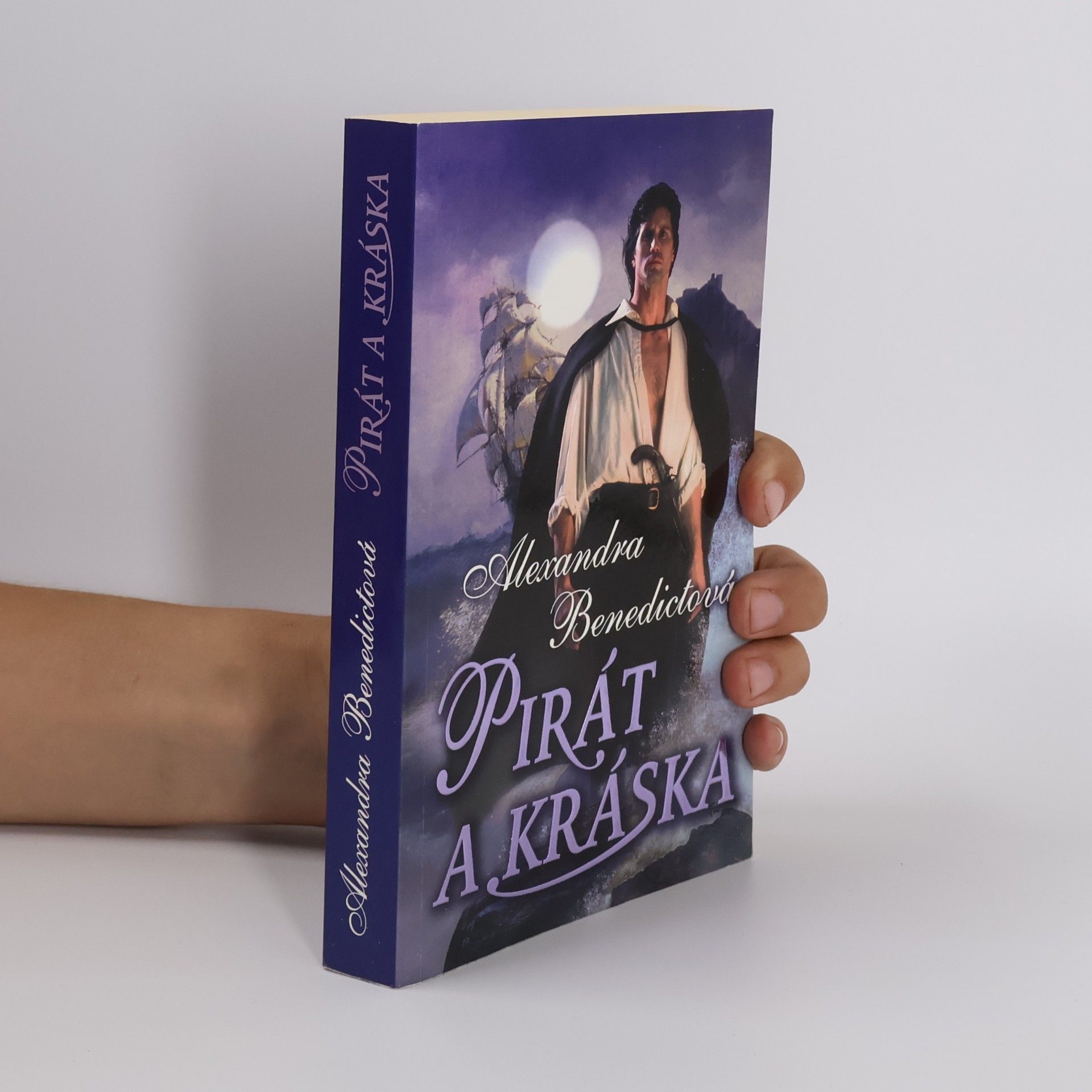 Alexandra Benedict Pirát a kráska