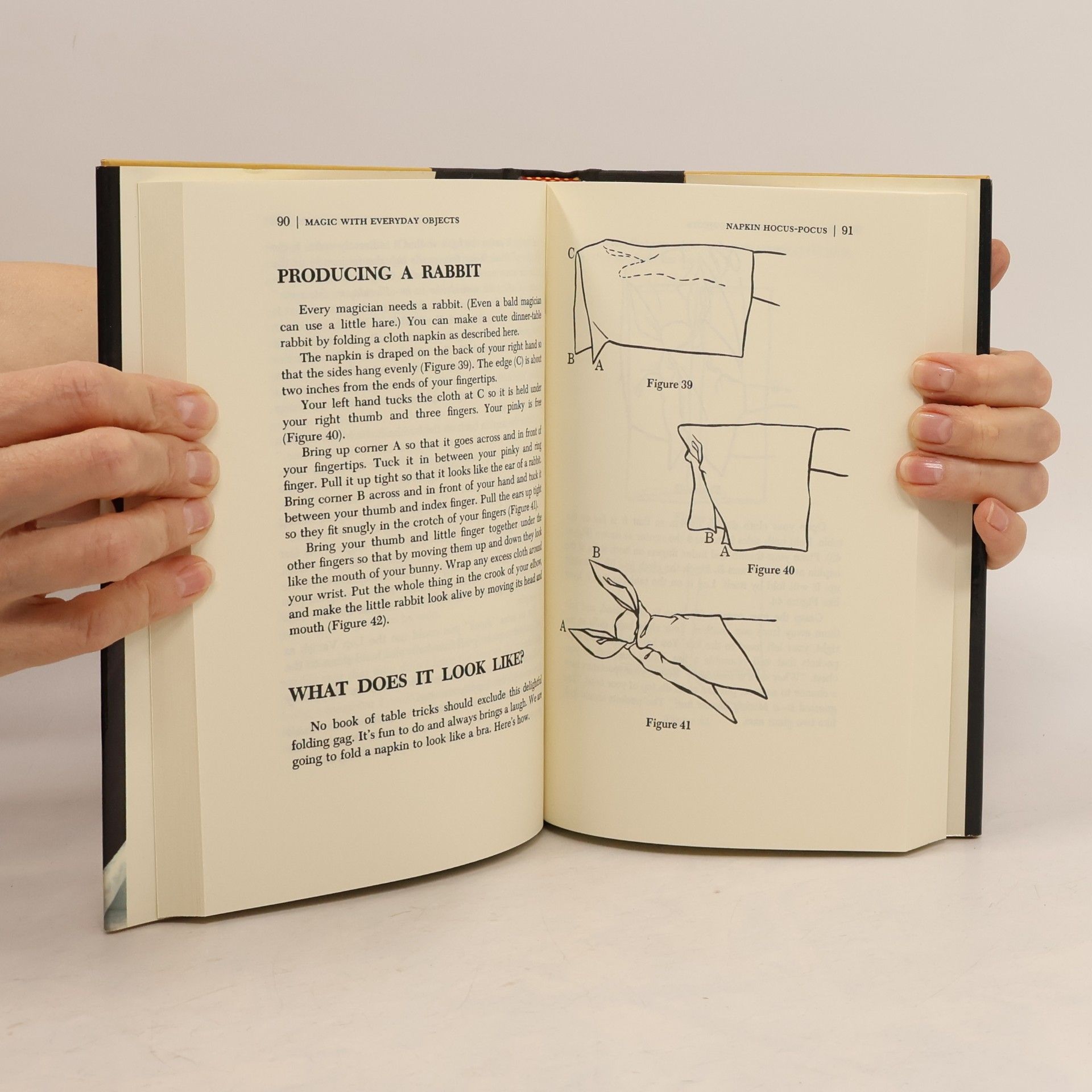 Ed Tricomi Magic With Everyday Objects