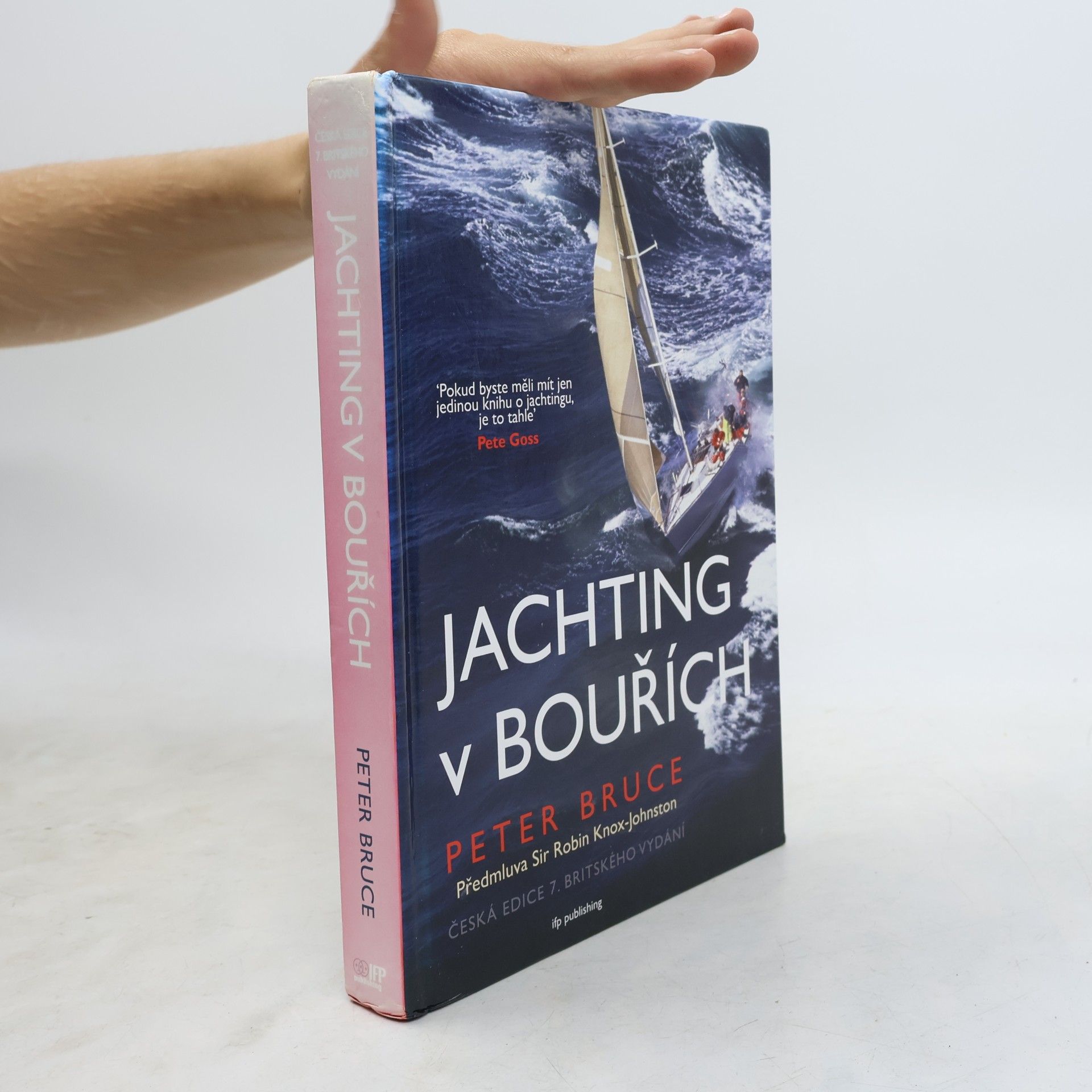 Peter Bruce Jachting v bouřích