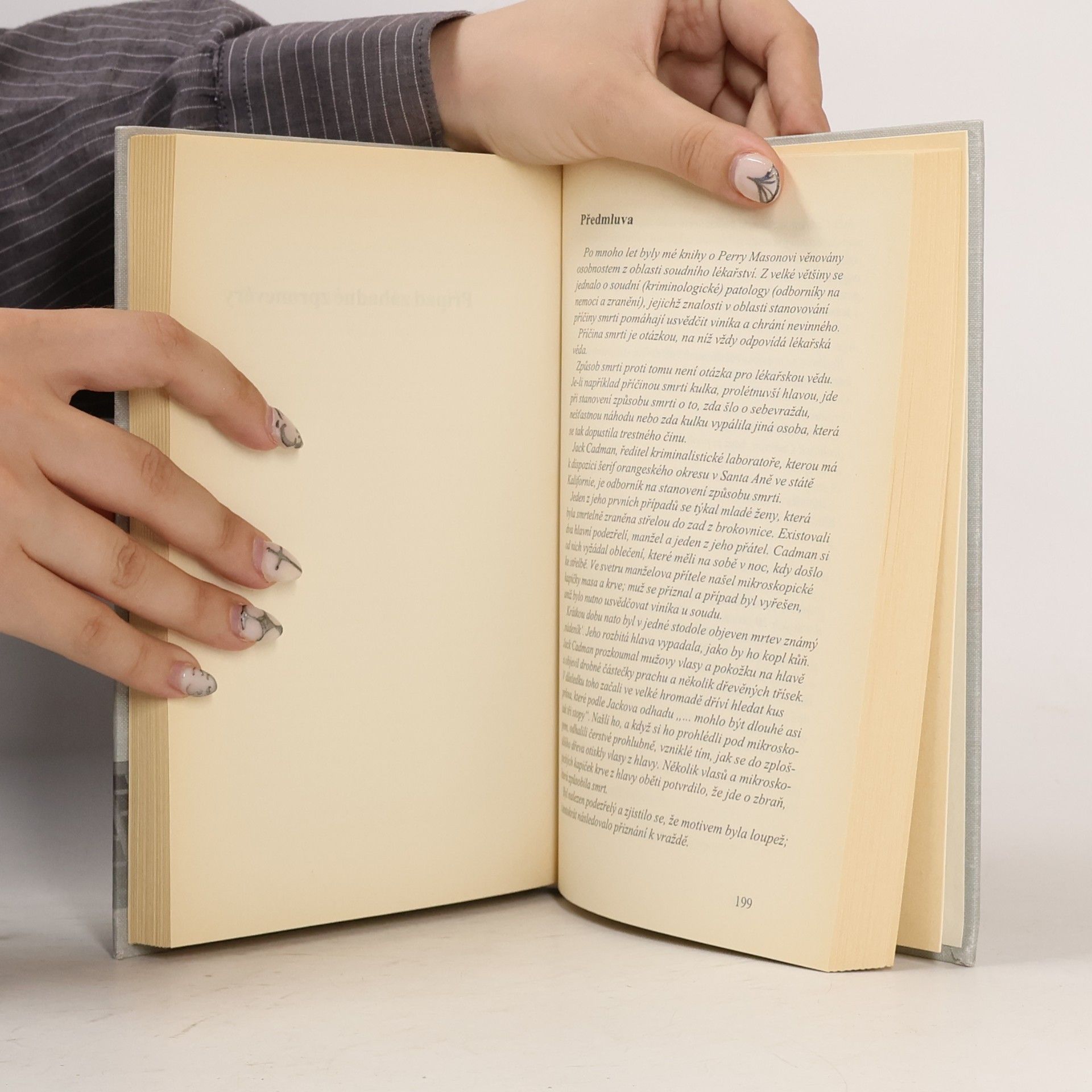 Erle Stanley Gardner Případ svorných sester / Případ záhadné zpronevěry