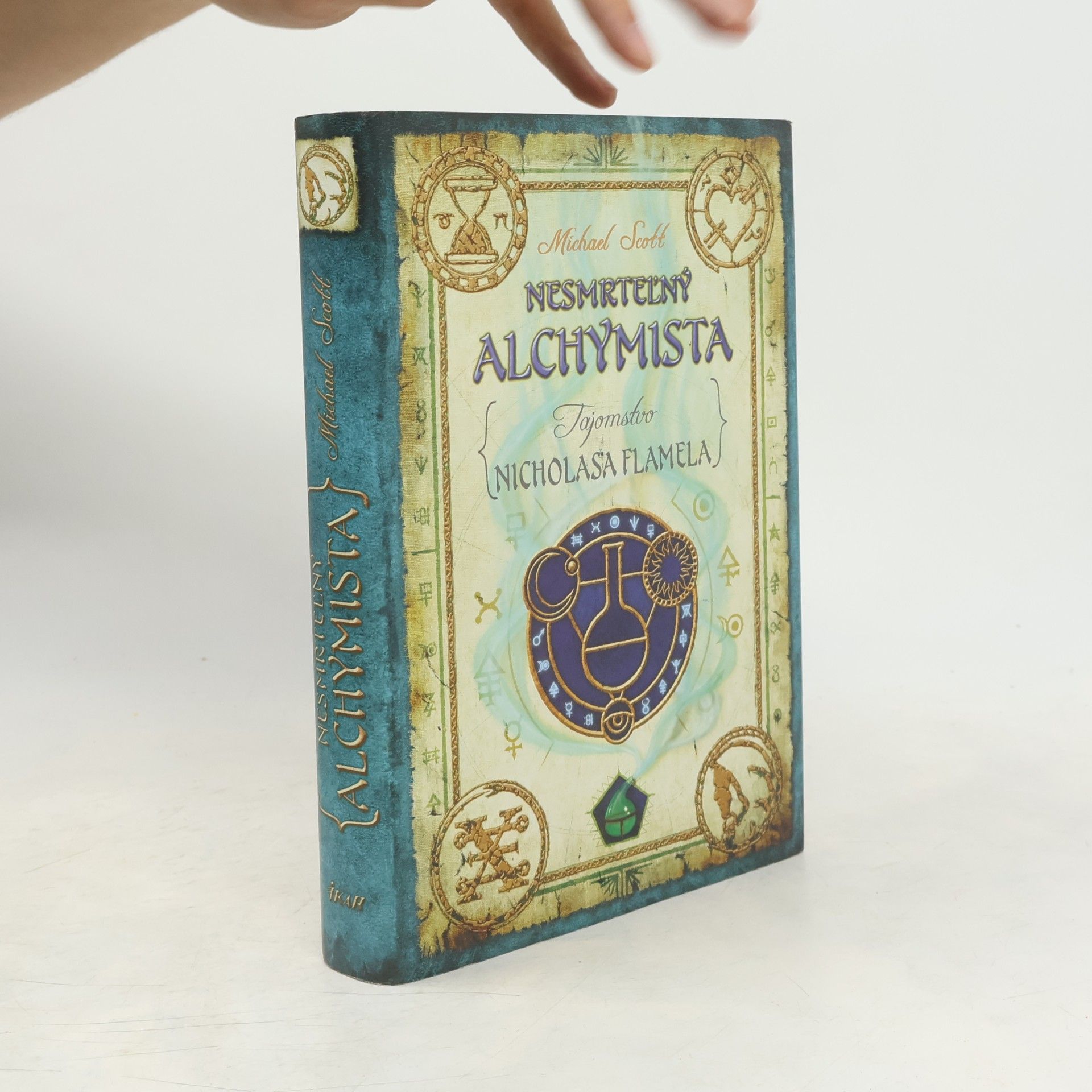 Michael Scott Nesmrteľný alchymista - tajomstvo Nicholasa Flamela