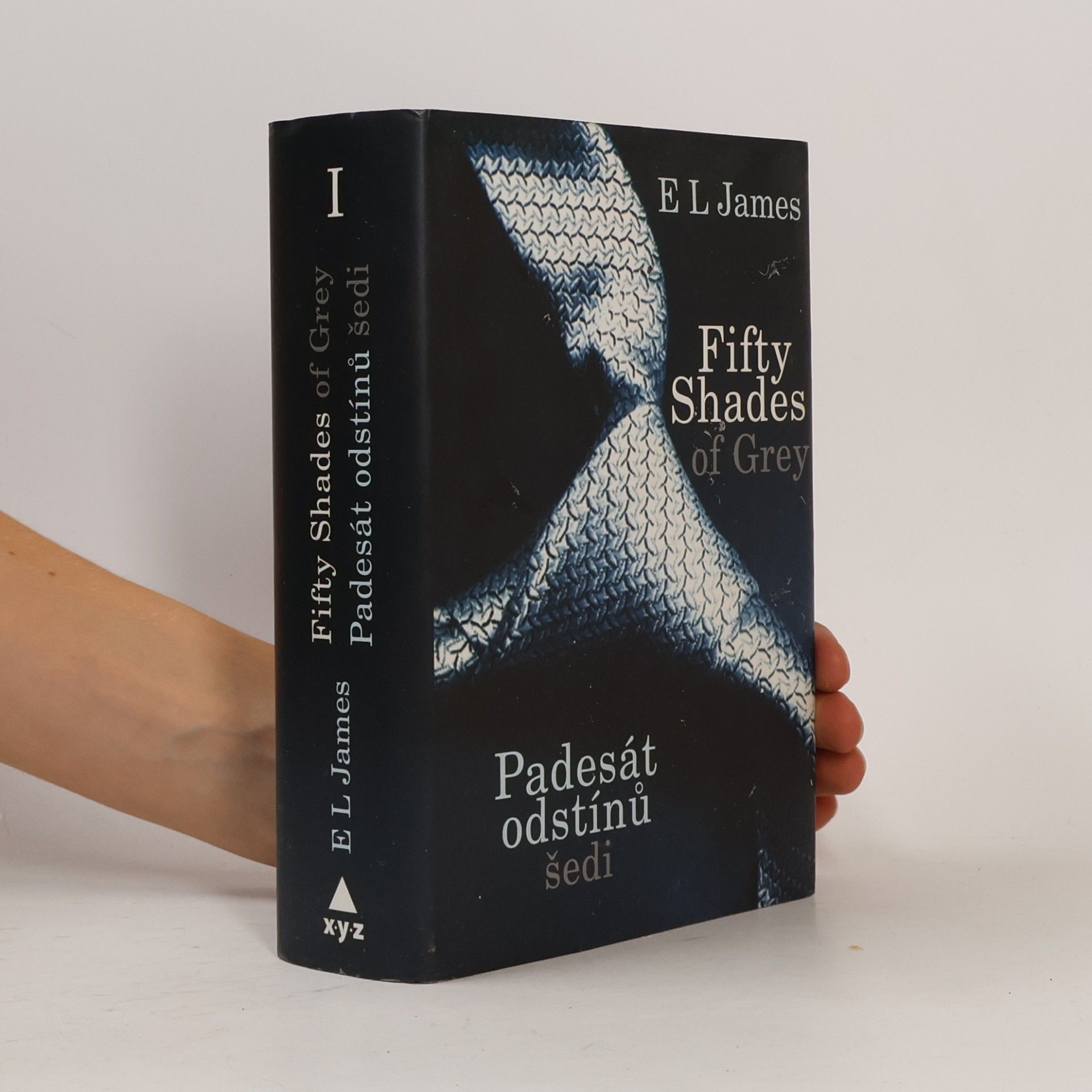 E. L. James Padesát odstínů šedi