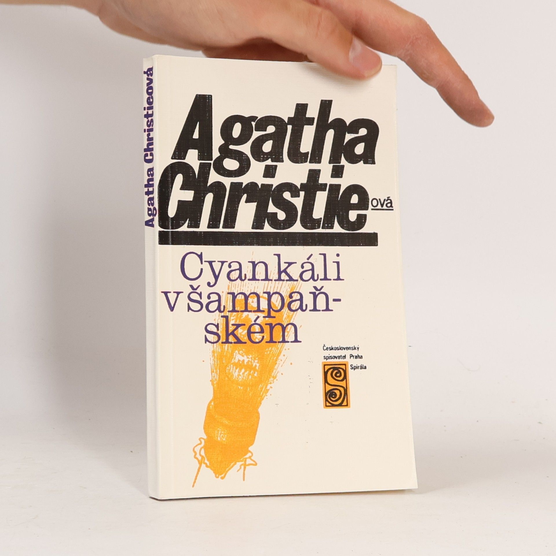Agatha Christie Cyankáli v šampaňském