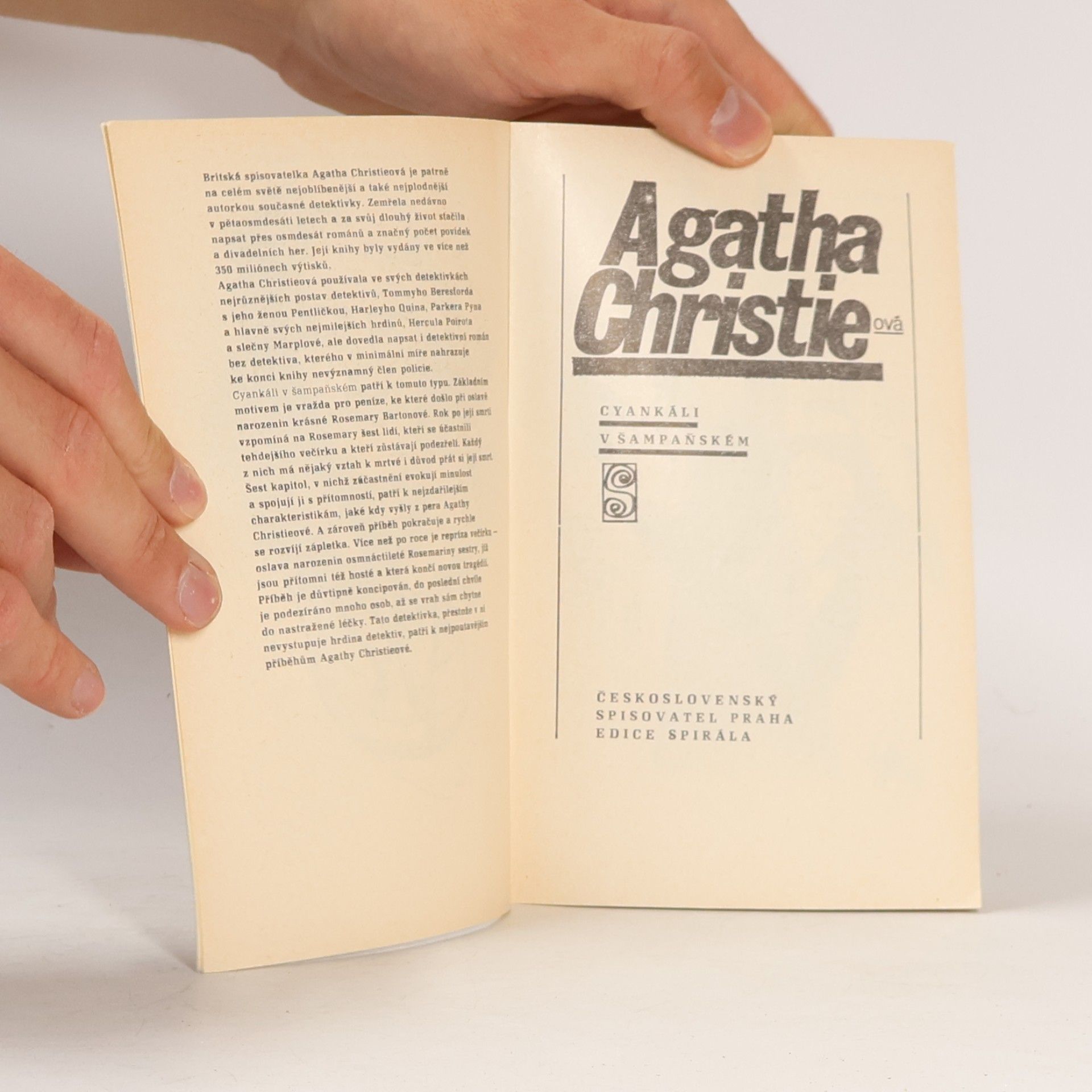 Agatha Christie Cyankáli v šampaňském