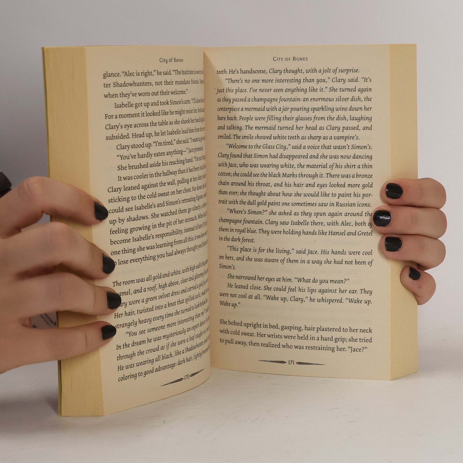 Cassandra Clare City of Bones