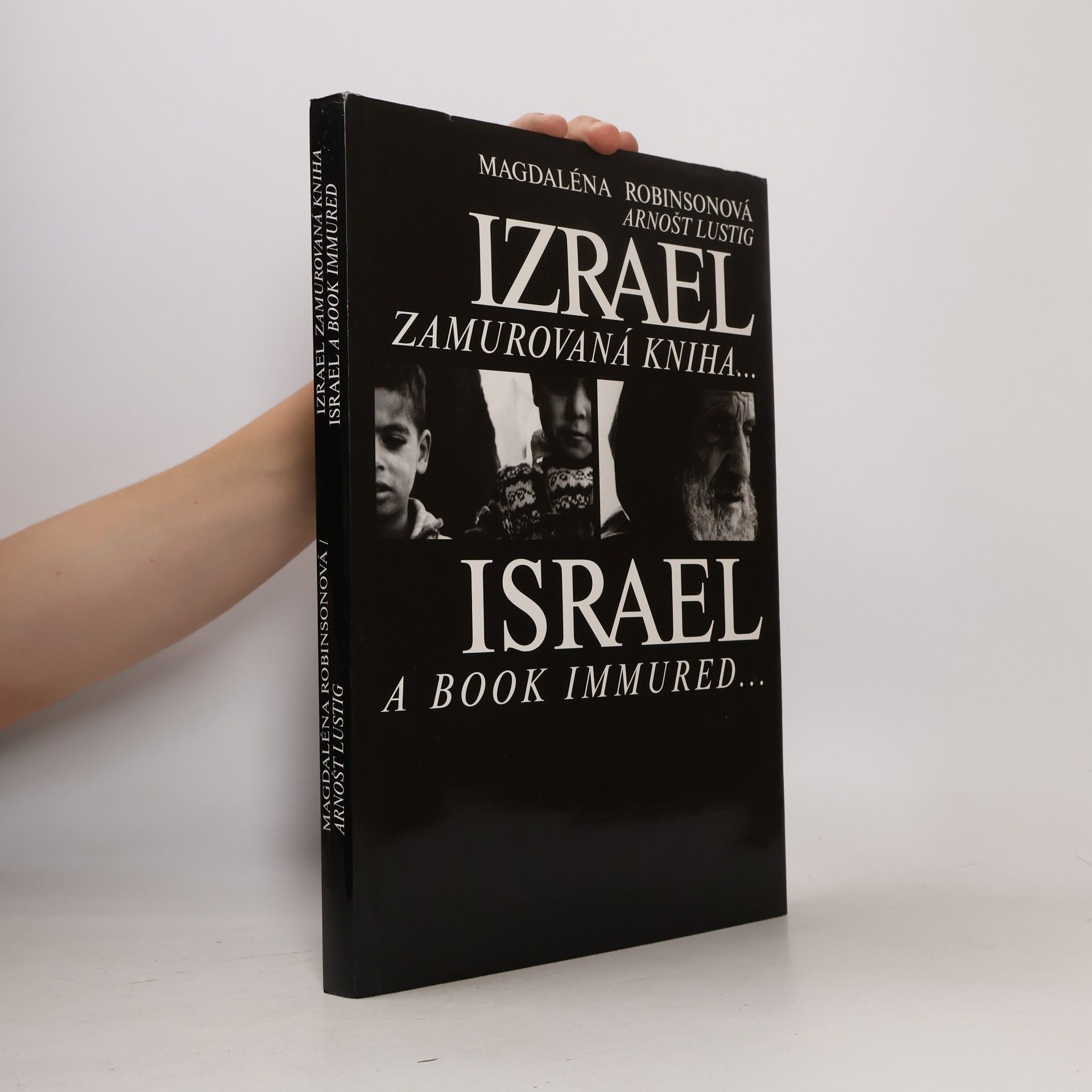 Magdaléna Robinson Izrael - zamurovaná kniha, Israel A Book Immured