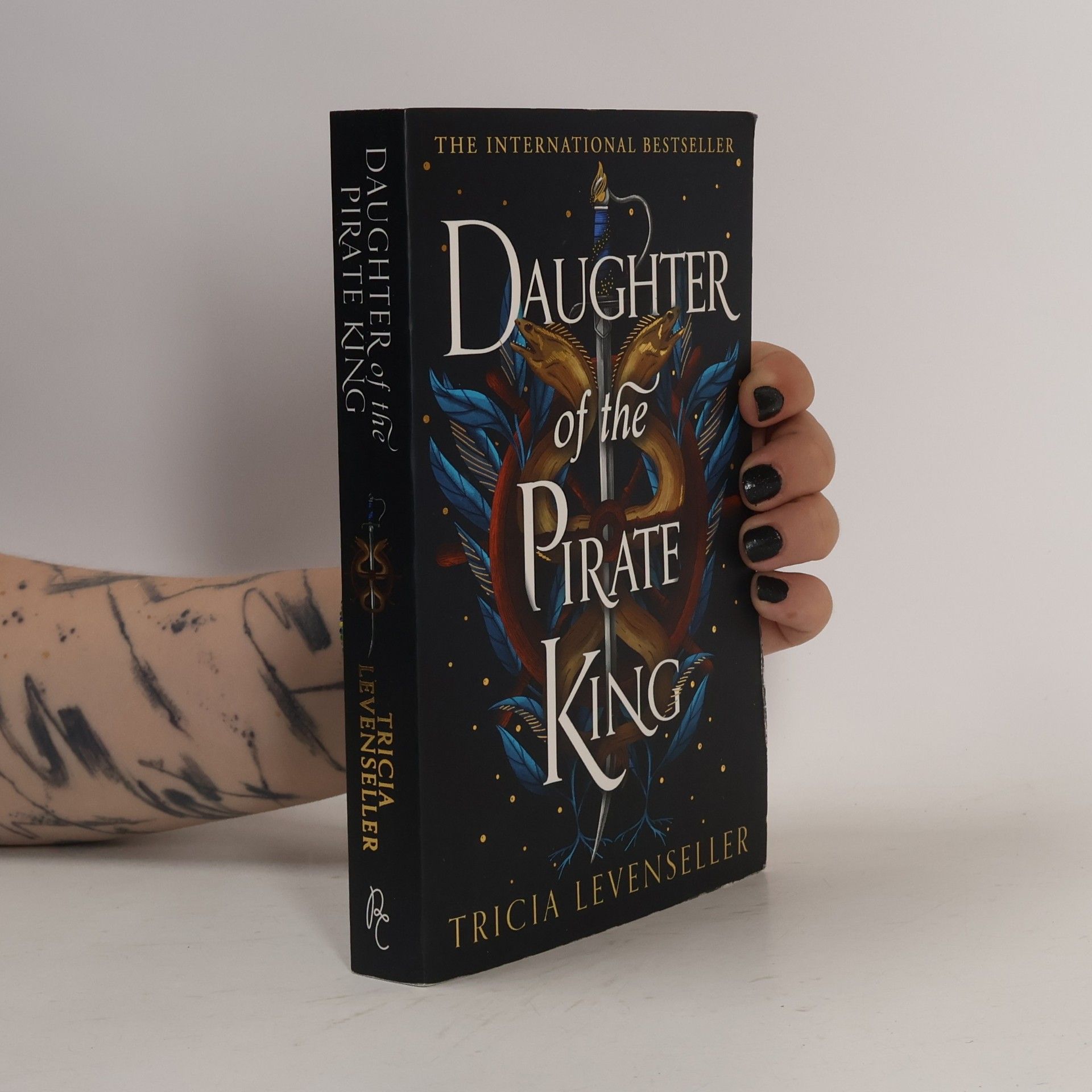 Tricia Levenseller Daughter of the Pirate King