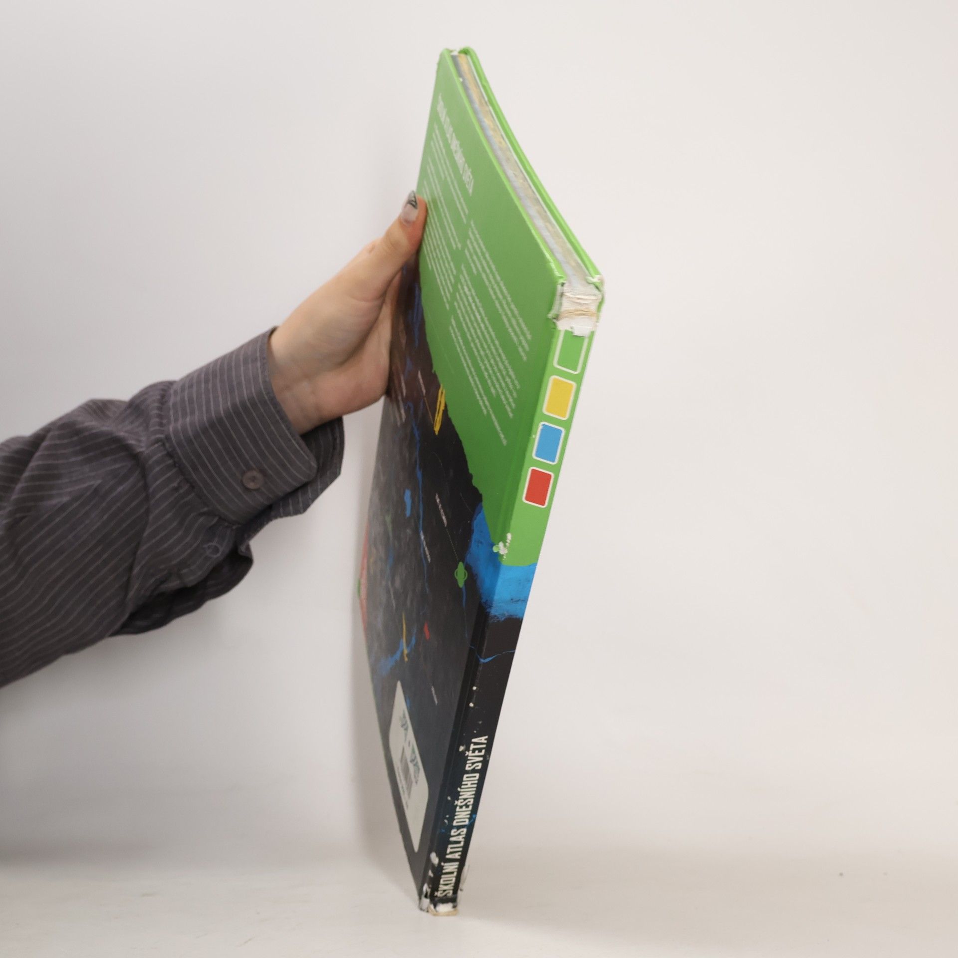 Martin Hanus Školní atlas dnešního světa