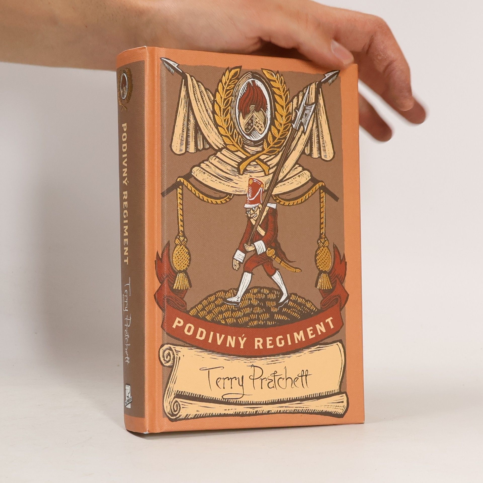 Terry Pratchett Podivný regiment