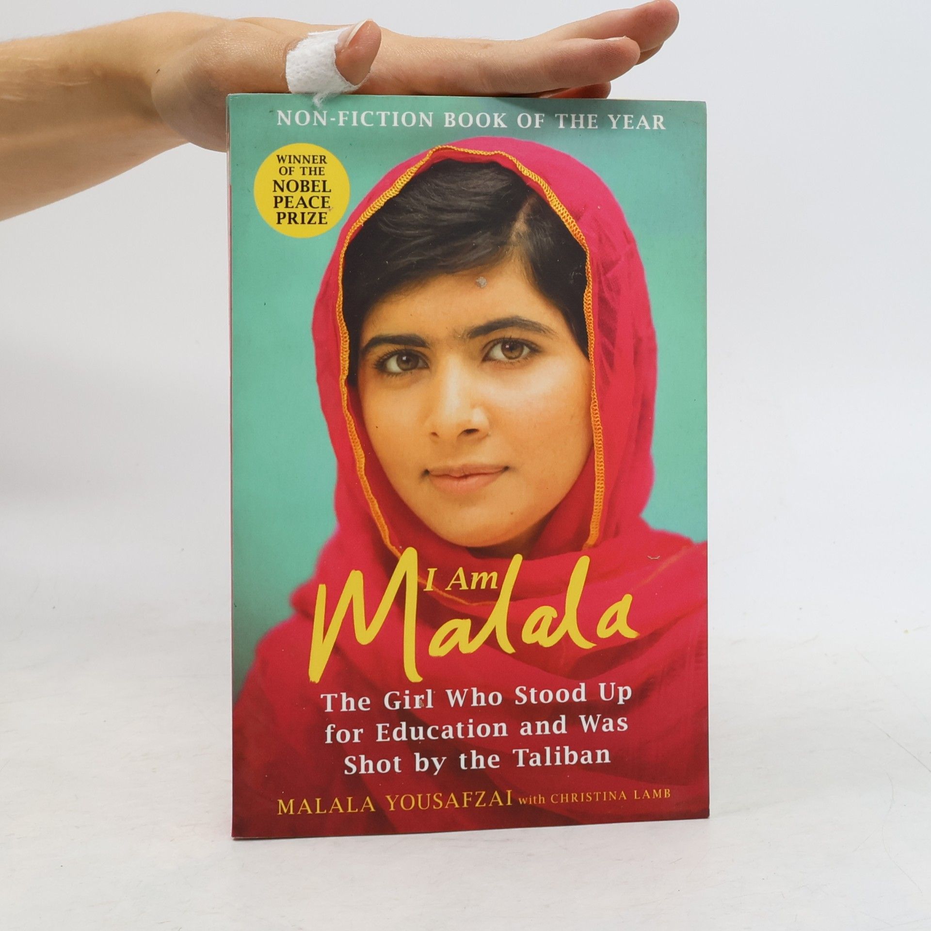 Malala Yousafzai I Am Malala: The Story of the Girl Who Stood Up for Education and was Shot by the Taliban