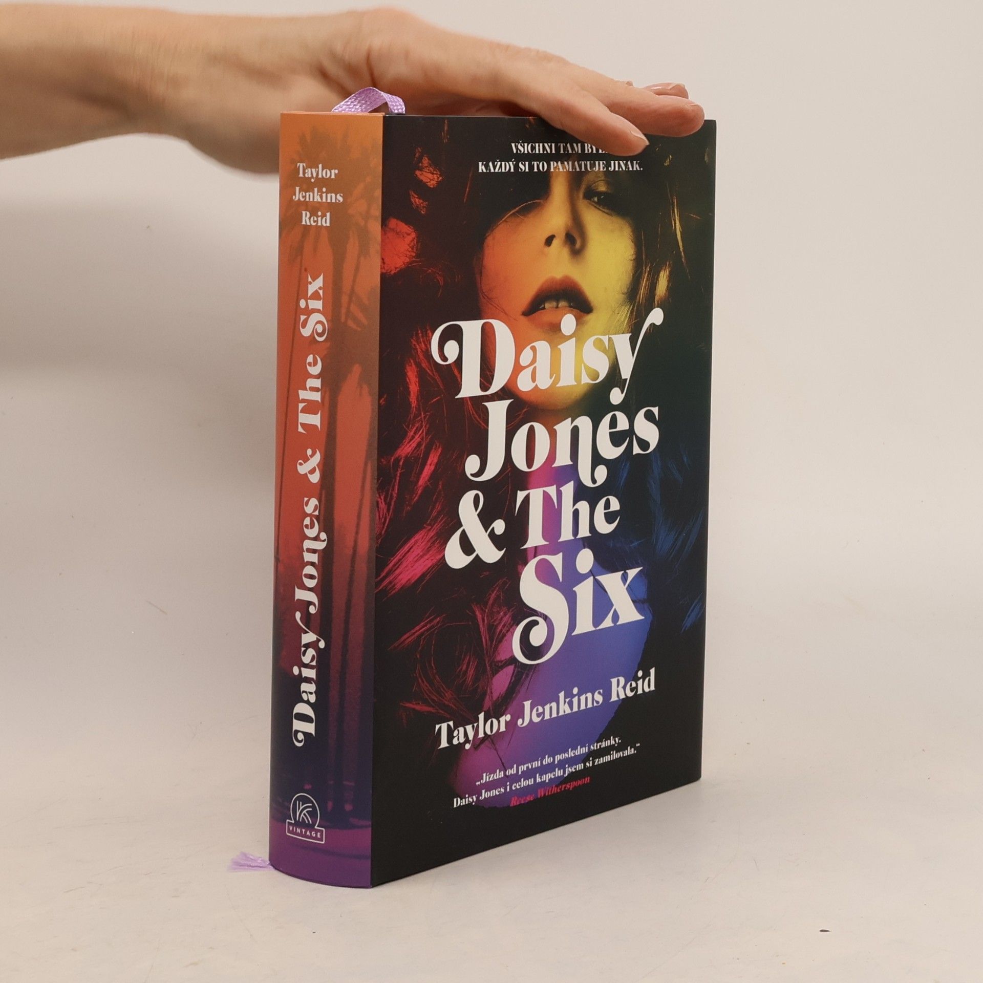 Taylor Jenkins Reid Daisy Jones & The Six