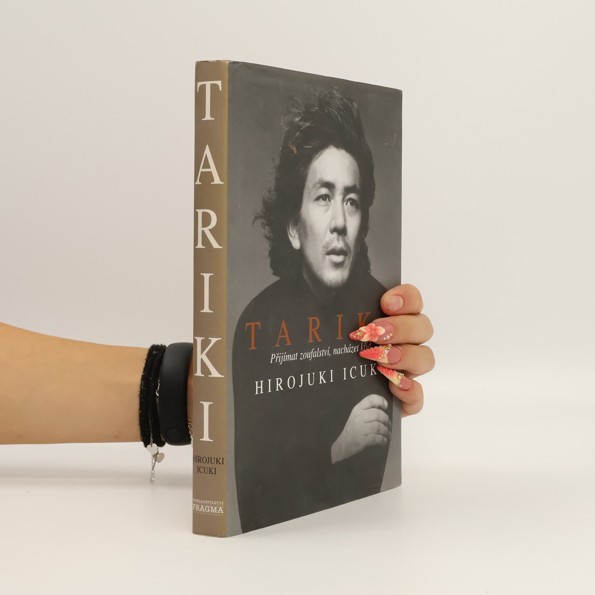 Hiroyuki Itsuki Tariki - Přijímat zoufalství, nacházet klid