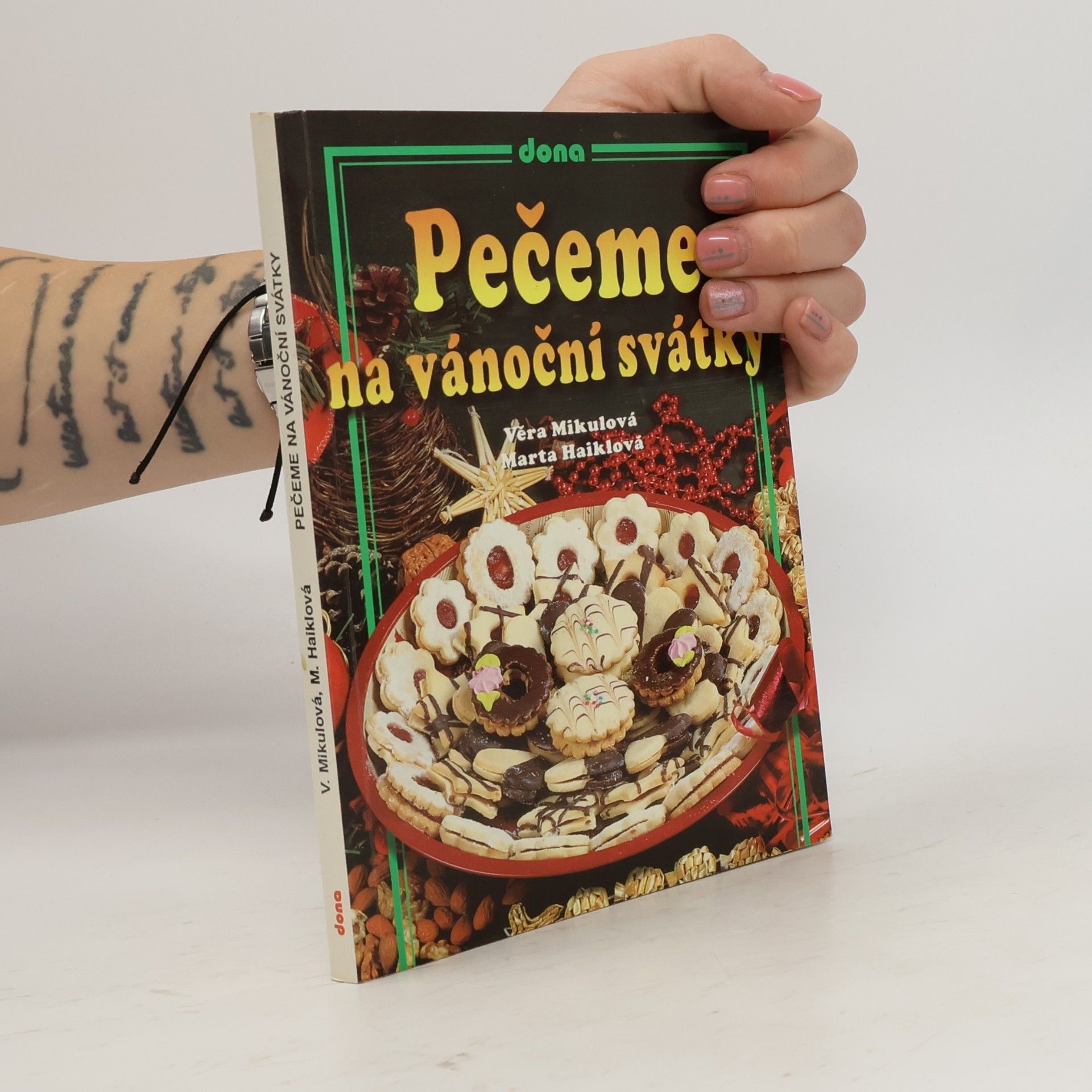 Marta Haiklová Pečeme na vánoční svátky