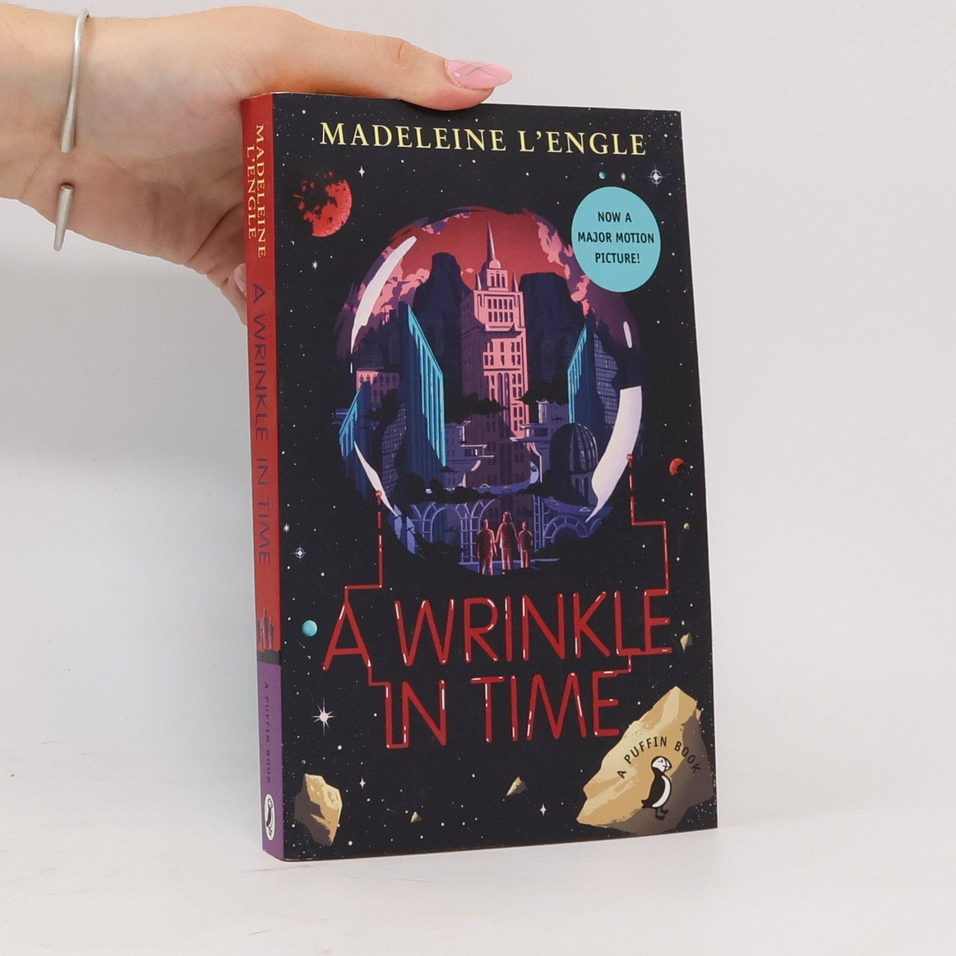 Madeleine L’Engle A wrinkle in time