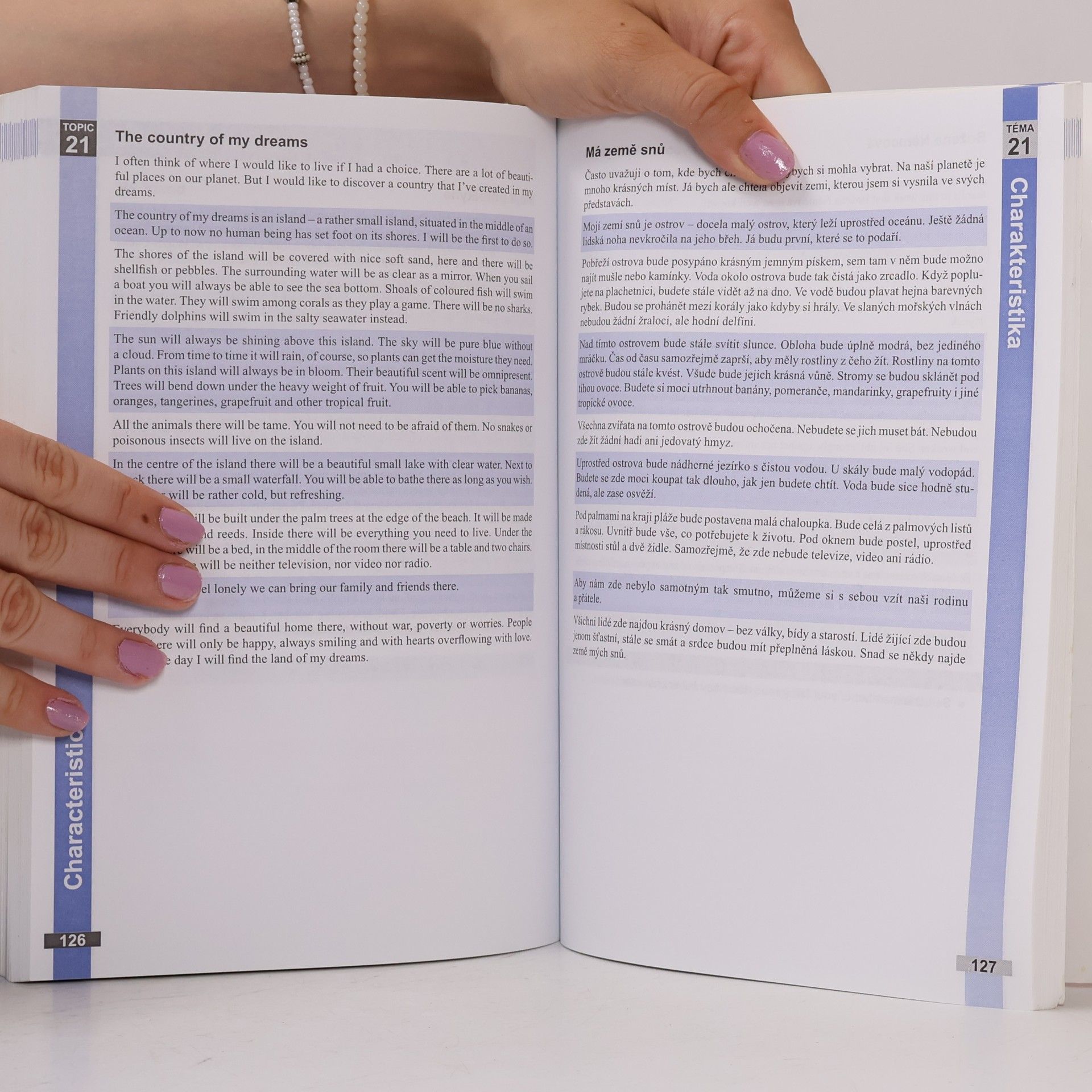 Autorenkollektiv Maturitní otázky z angličtiny. 30 podrobně vypracovaných konverzačních témat z anglického jazyka včetně jejich českého překladu