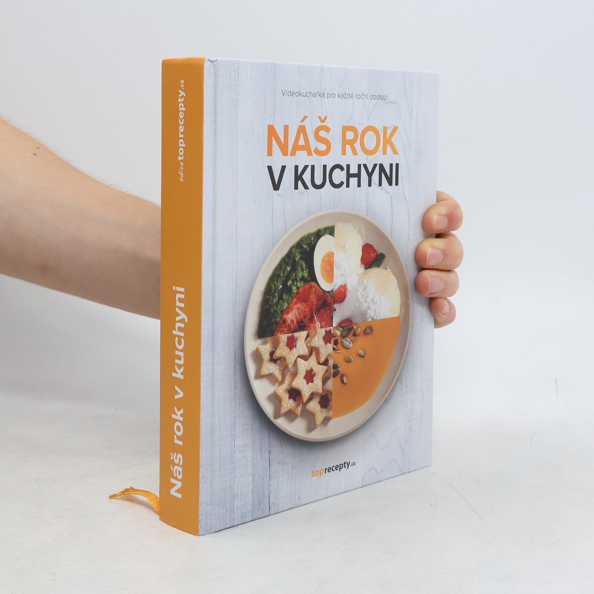 Kolektiv autorů Náš rok v kuchyni