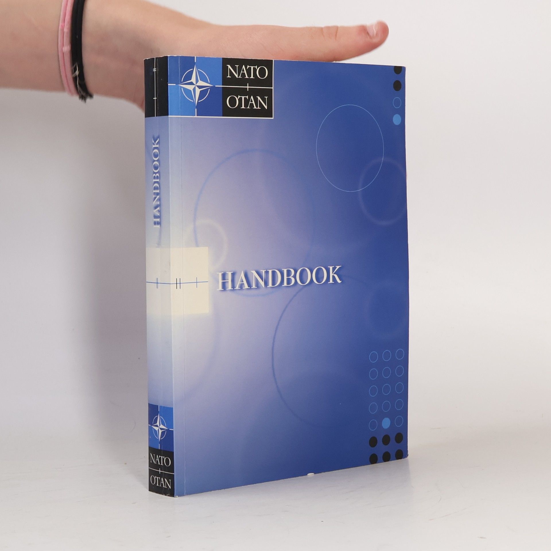 Autorenkollektiv NATO handbook