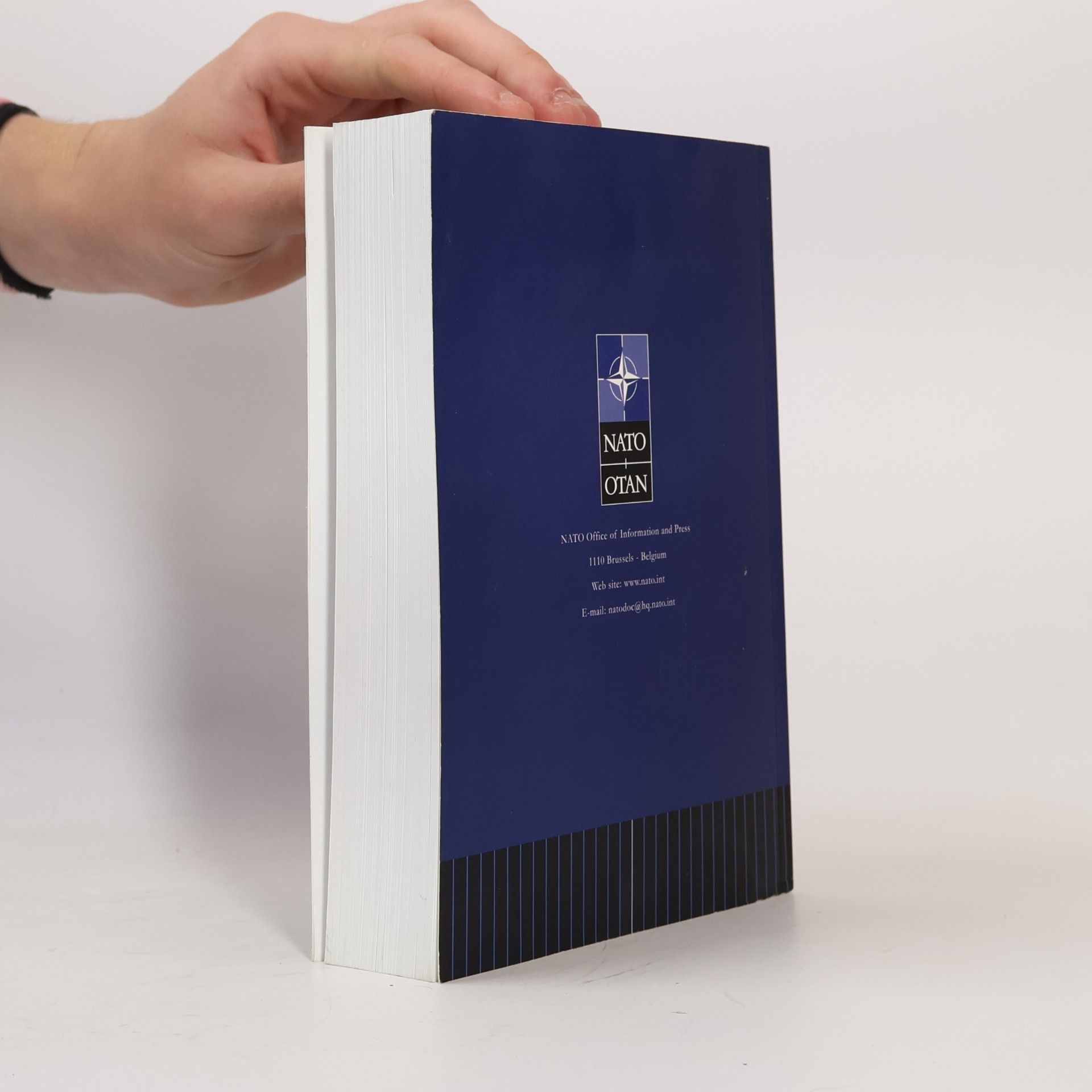 Autorenkollektiv NATO handbook