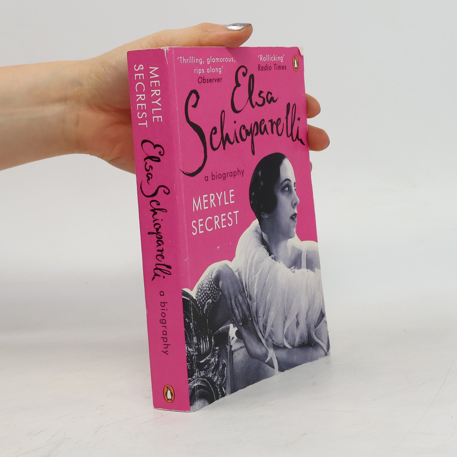 Elsa Schiaparelli : a biography