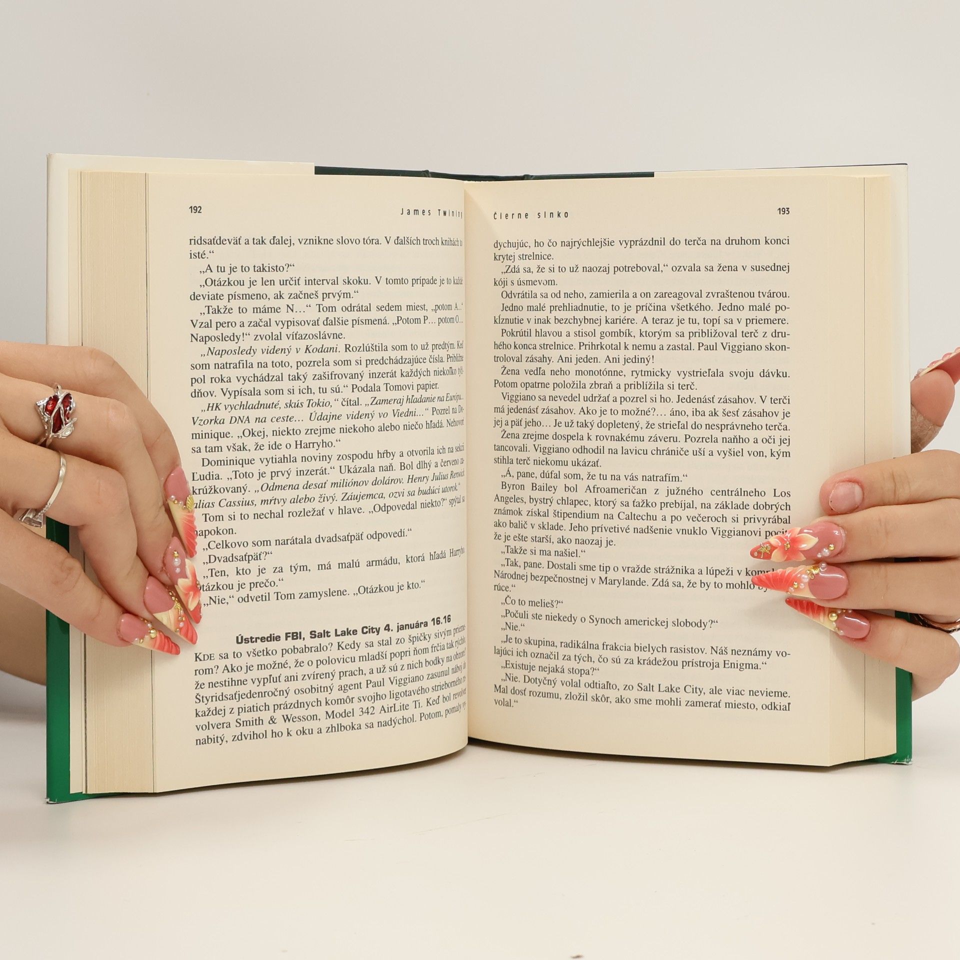 Nora Roberts Najlepšie svetové čítanie: Anjelské vodopády; Čierne slnko; Dobrý ročník; Orbita