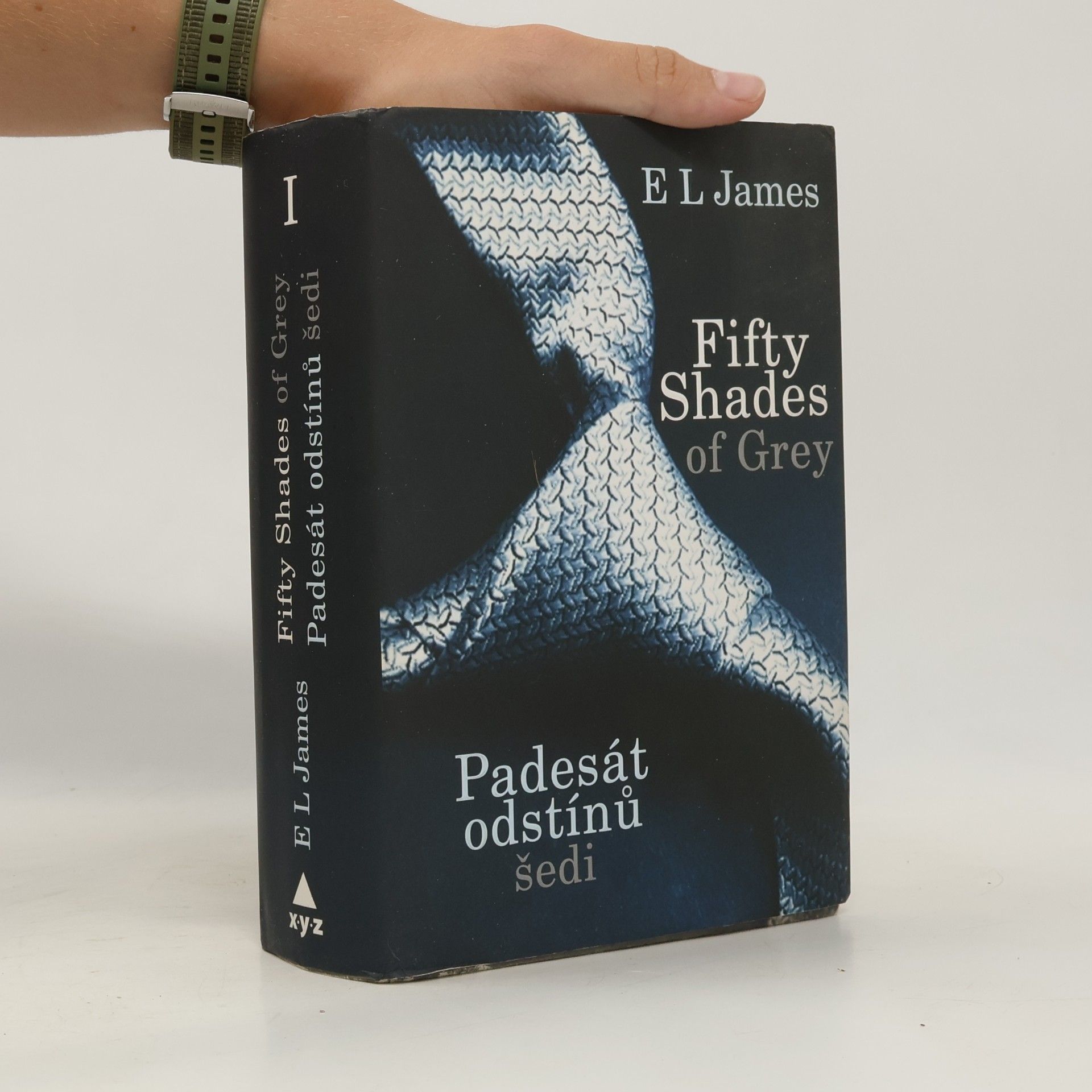 E. L. James Padesát odstínů šedi