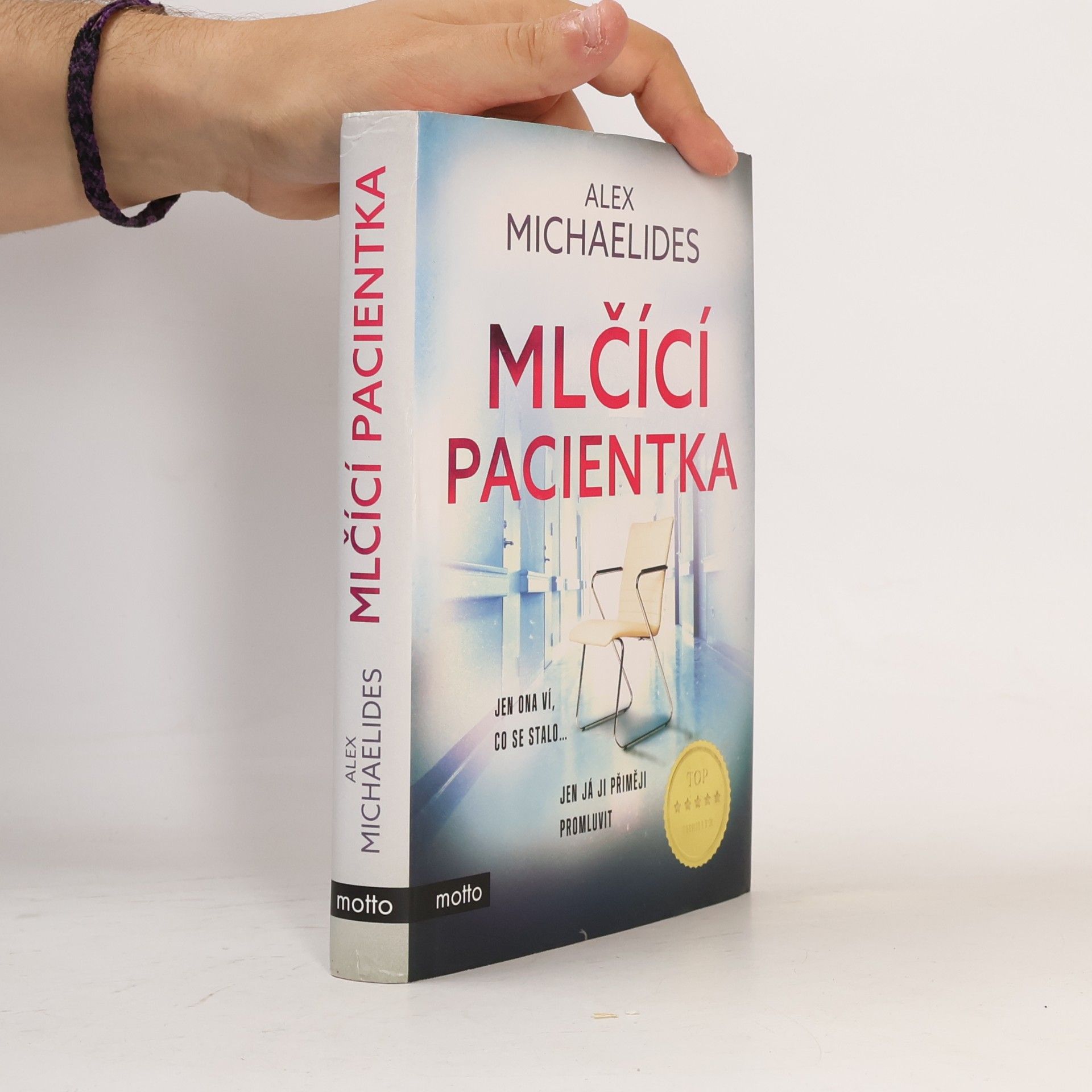 Alex Michaelides Mlčící pacientka