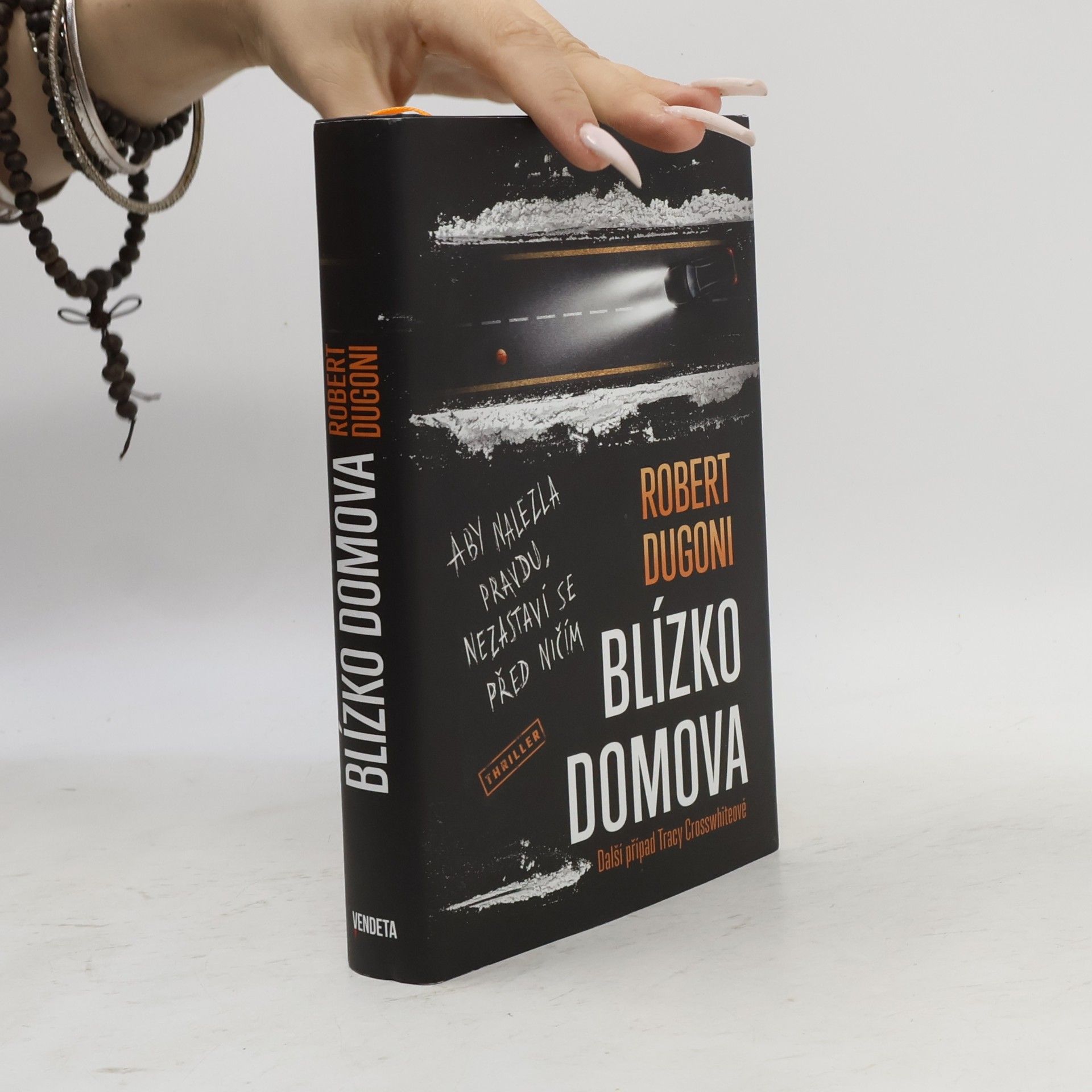 Robert Dugoni Blízko domova