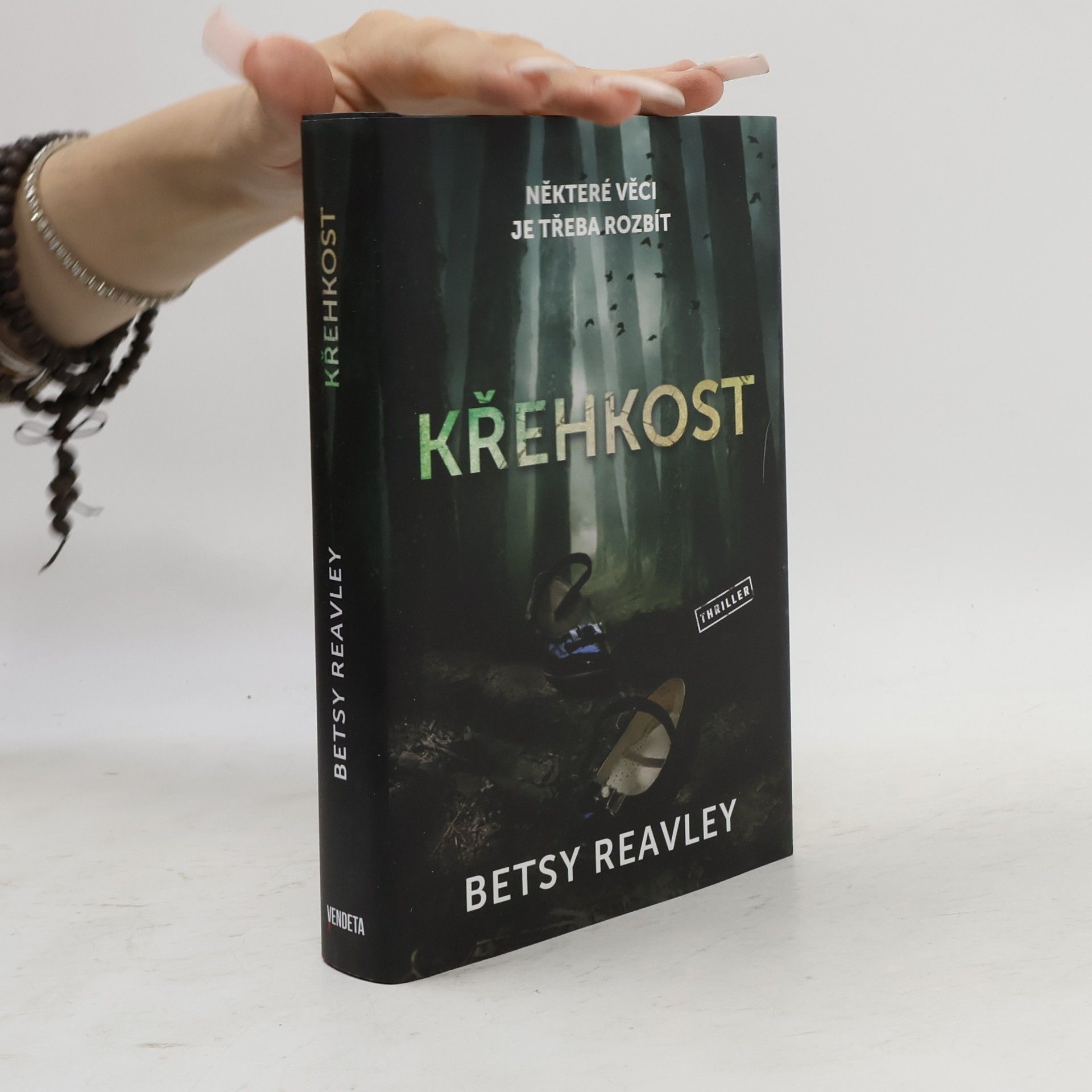Betsy Reavley Křehkost
