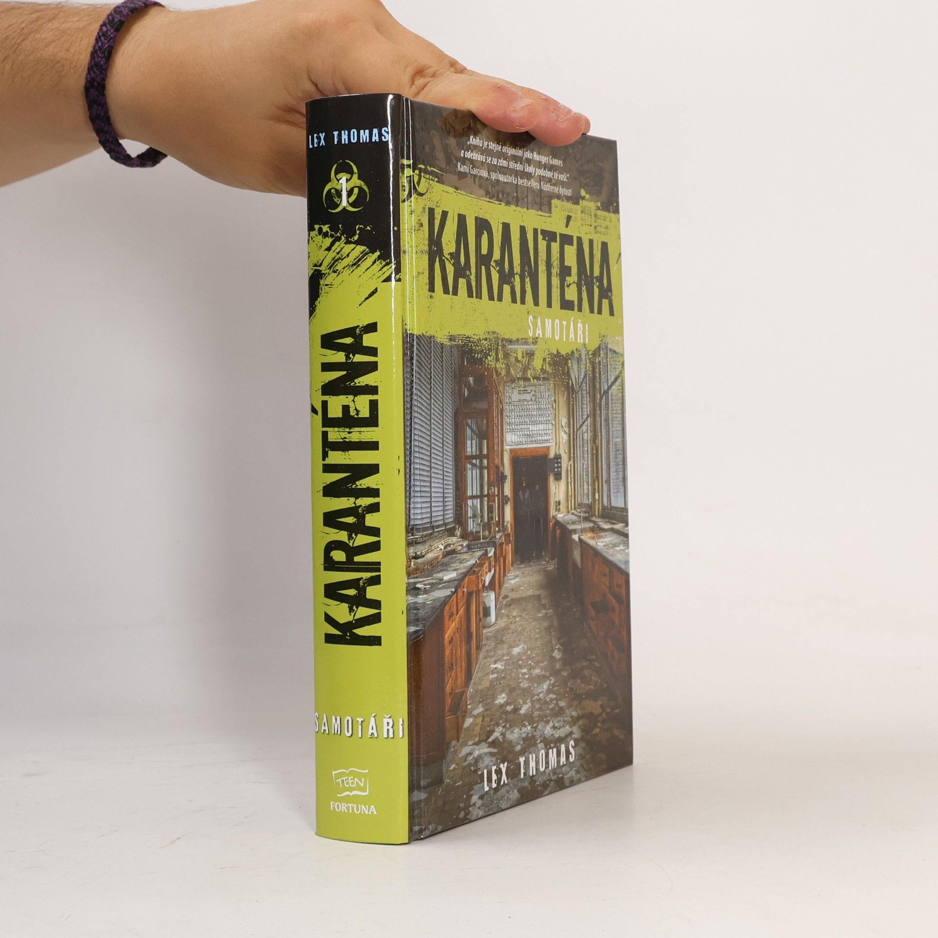 Lex Thomas Karanténa. První kniha, Samotáři