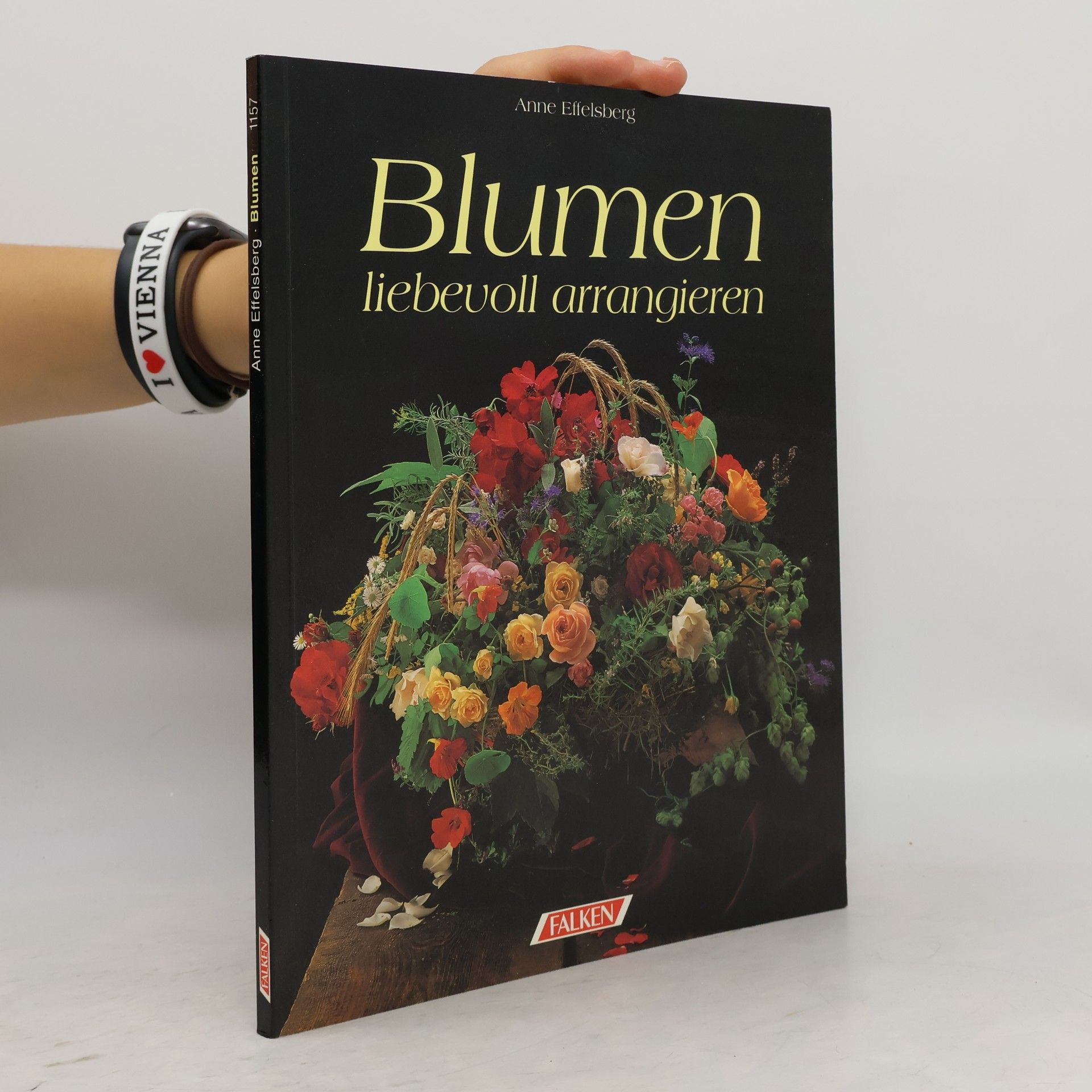 Autorenkollektiv Blumen liebevoll arrangieren