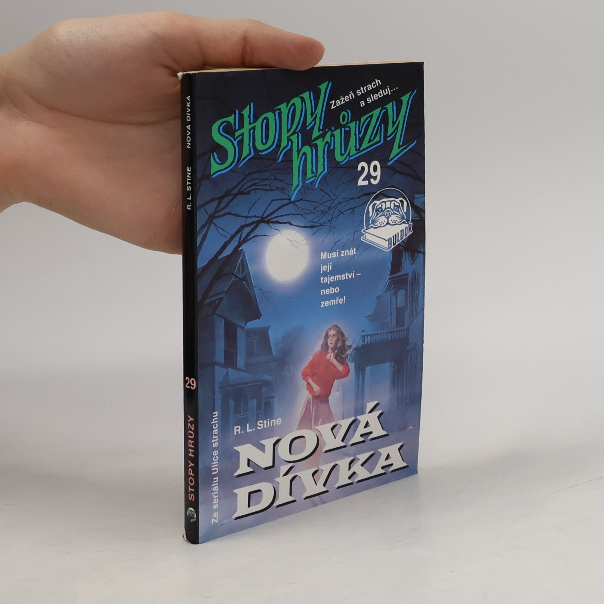 R. L. Stine Nová dívka