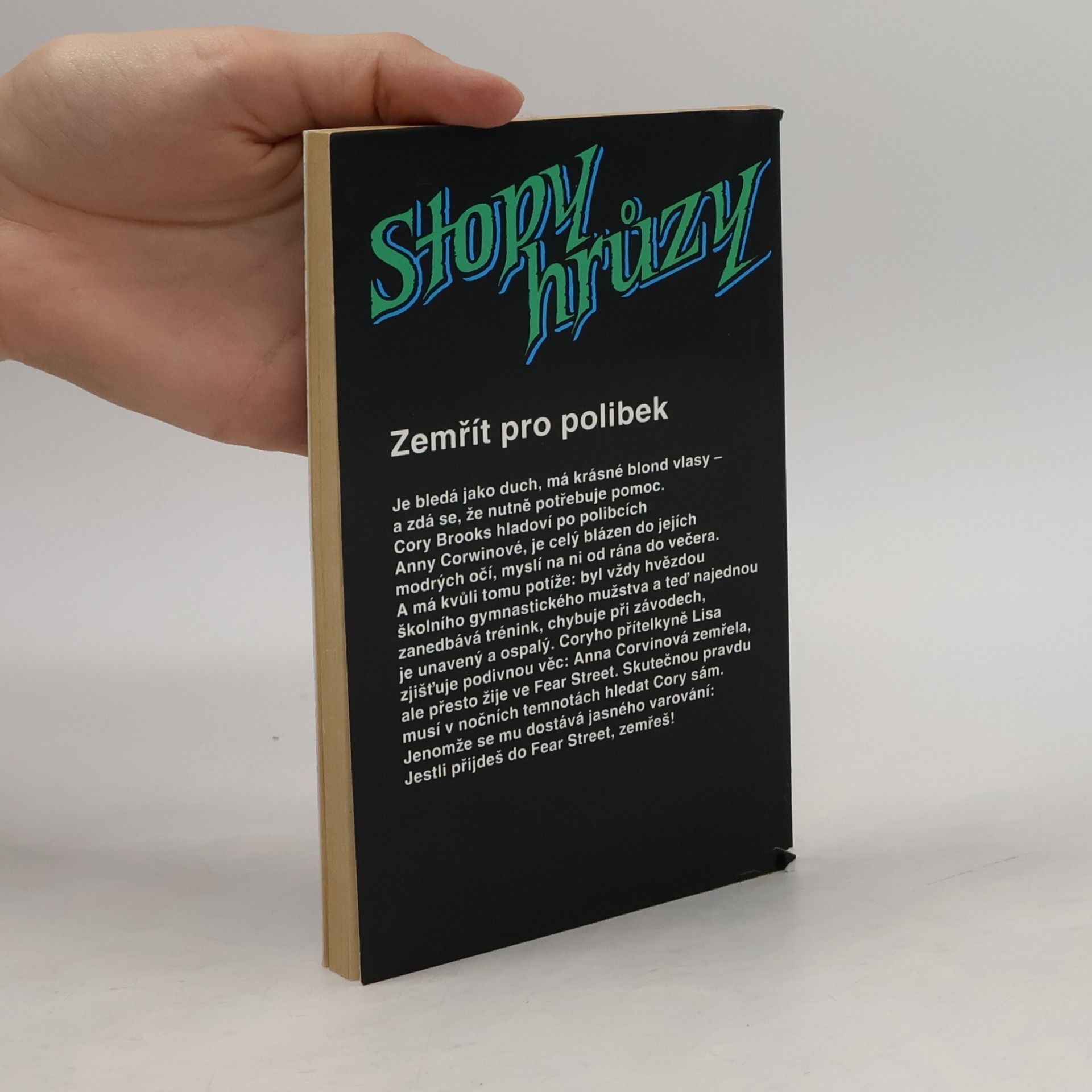 R. L. Stine Nová dívka