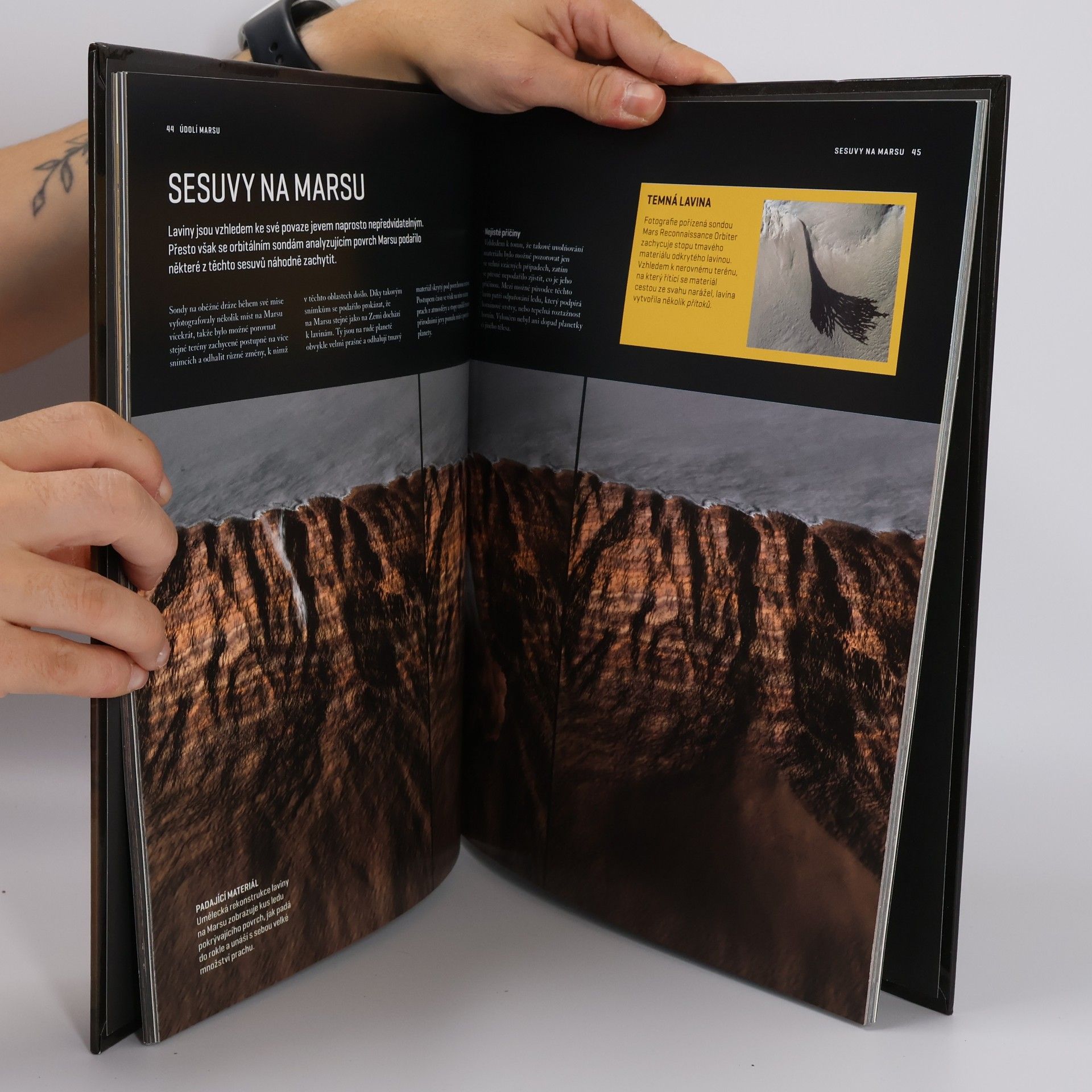 Collectif d'auteurs Atlas vesmíru. Mars údolí a pláně