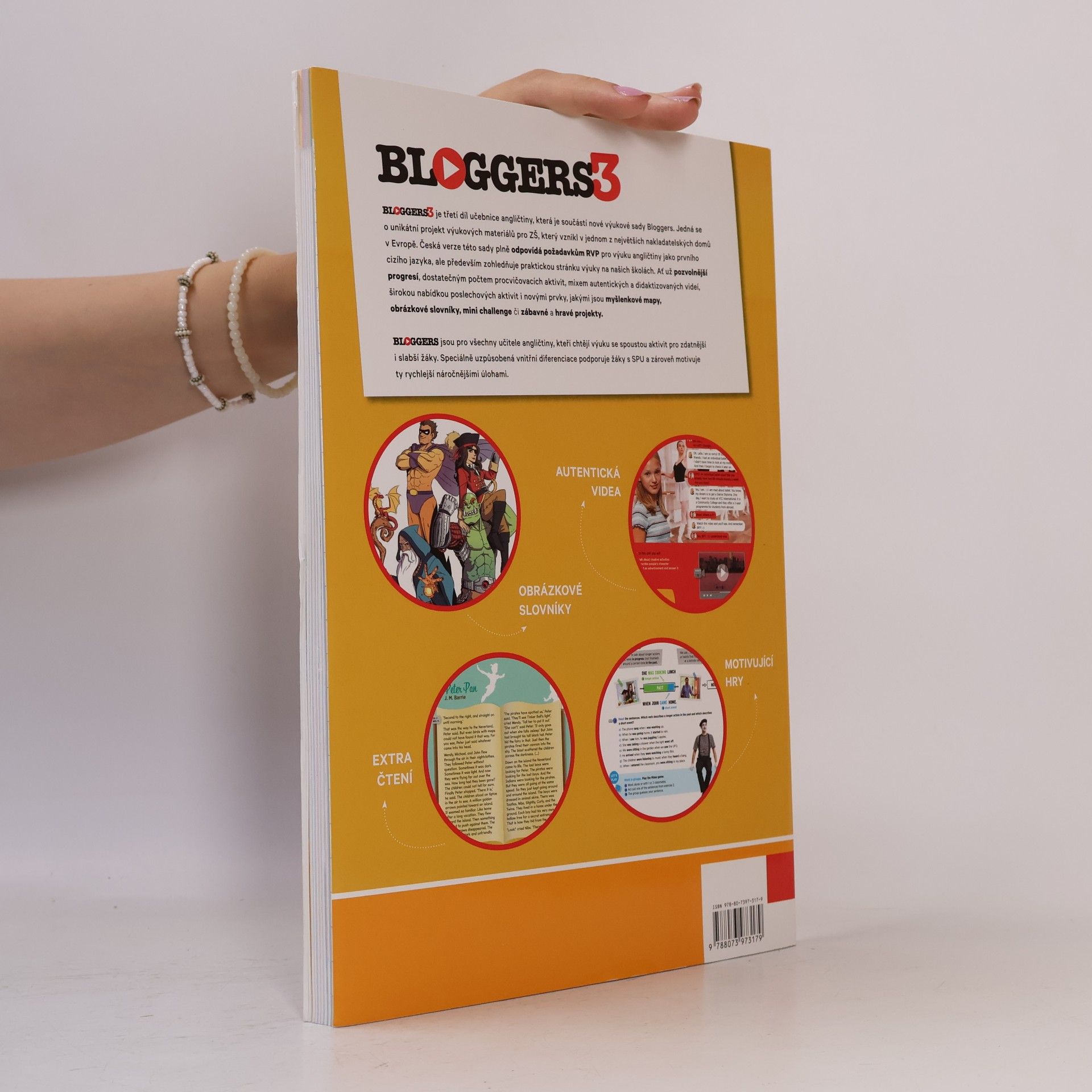 Zdeňka Španingerová Bloggers 3 : connected with the world of English. Učebnice