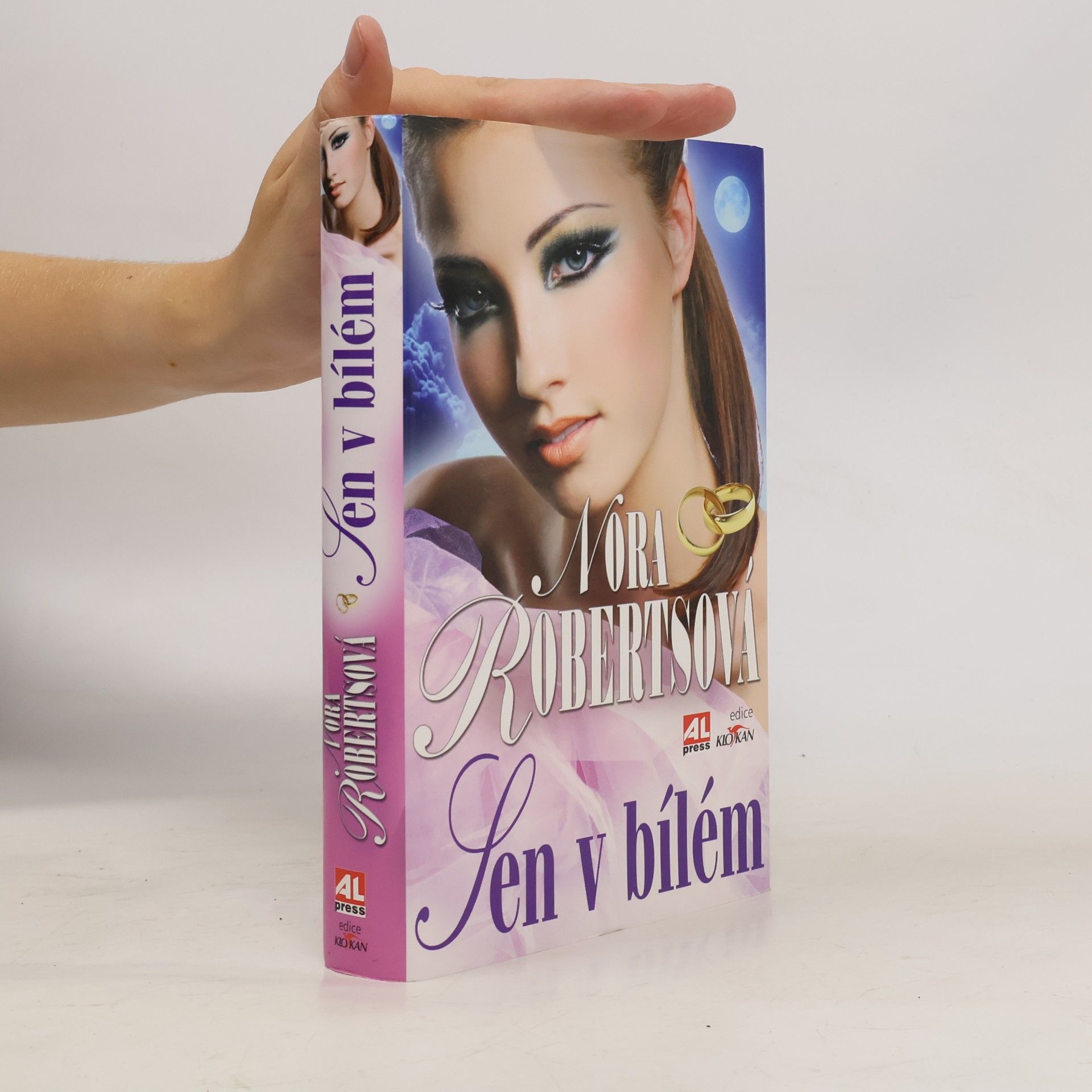 Nora Roberts Sen v bílém