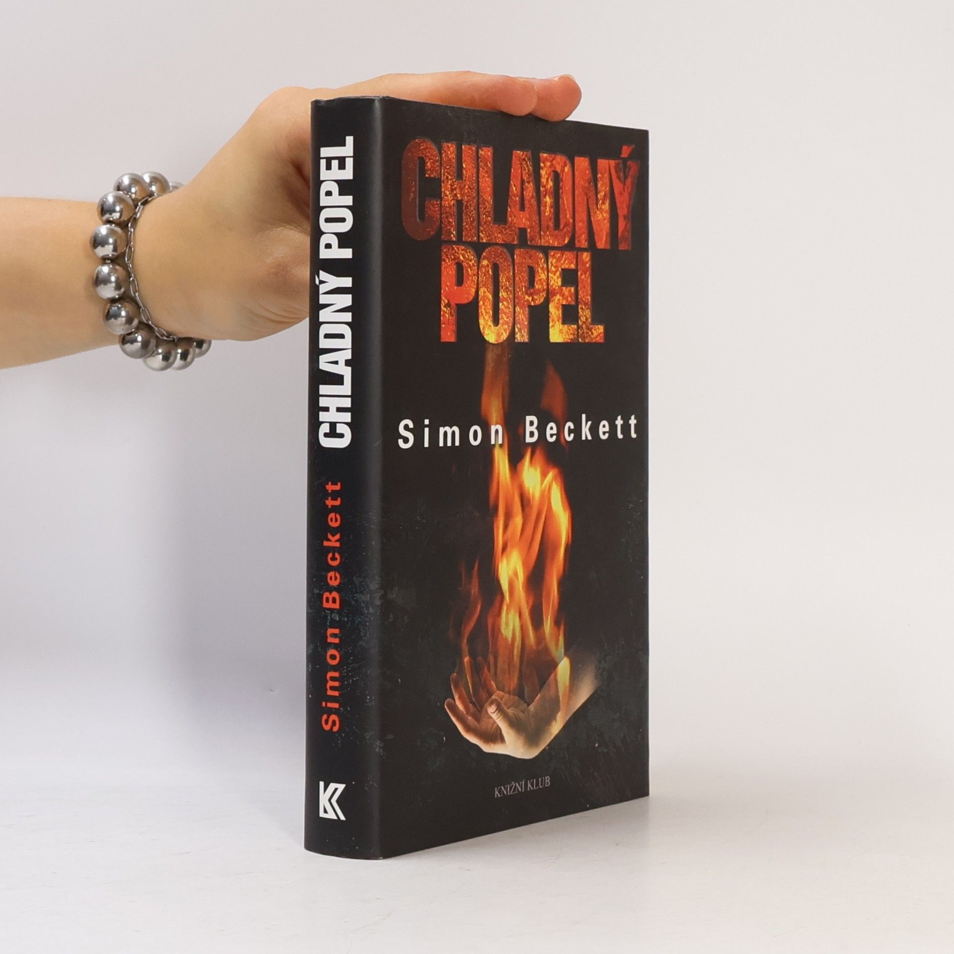 Simon Beckett Chladný popel