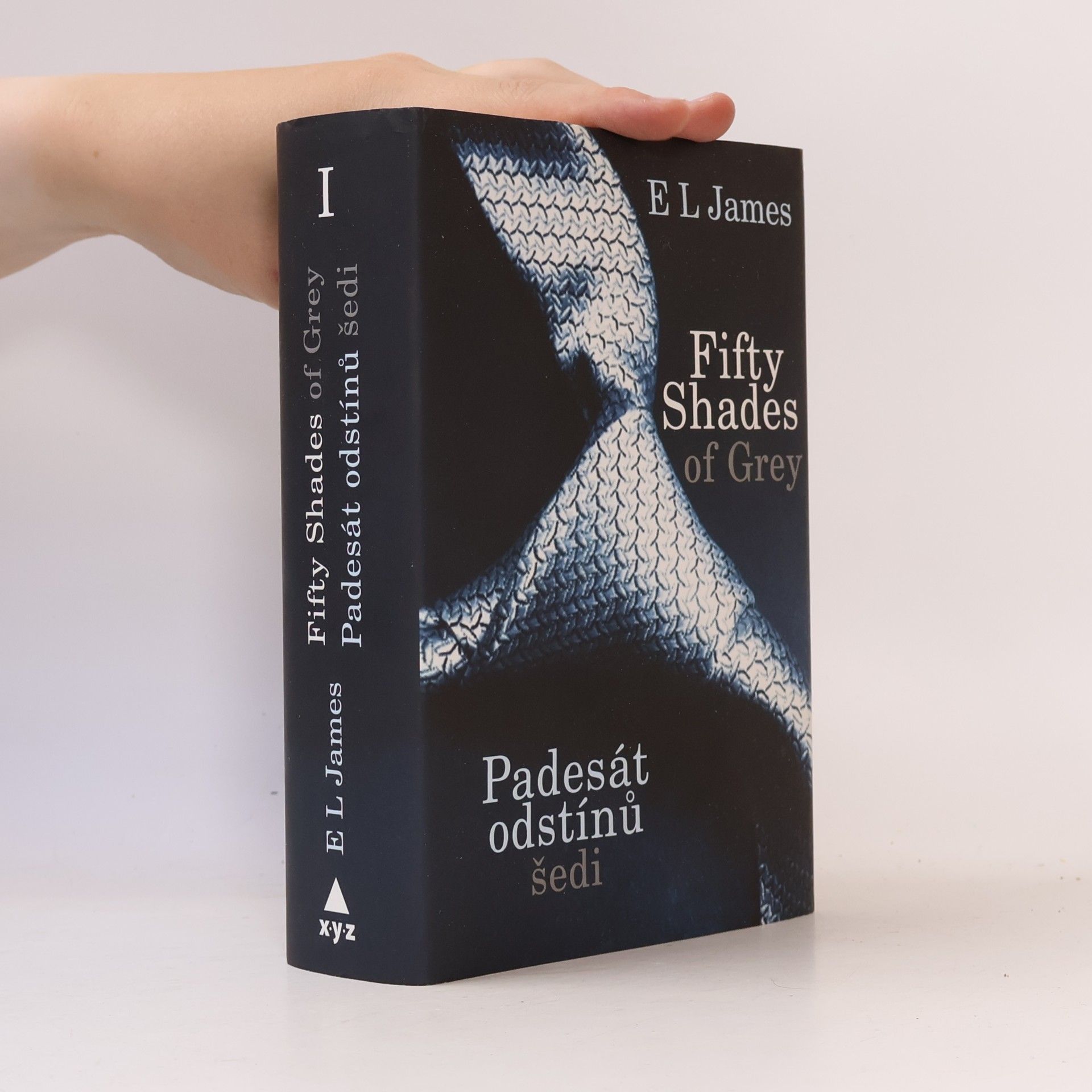 E. L. James Padesát odstínů šedi