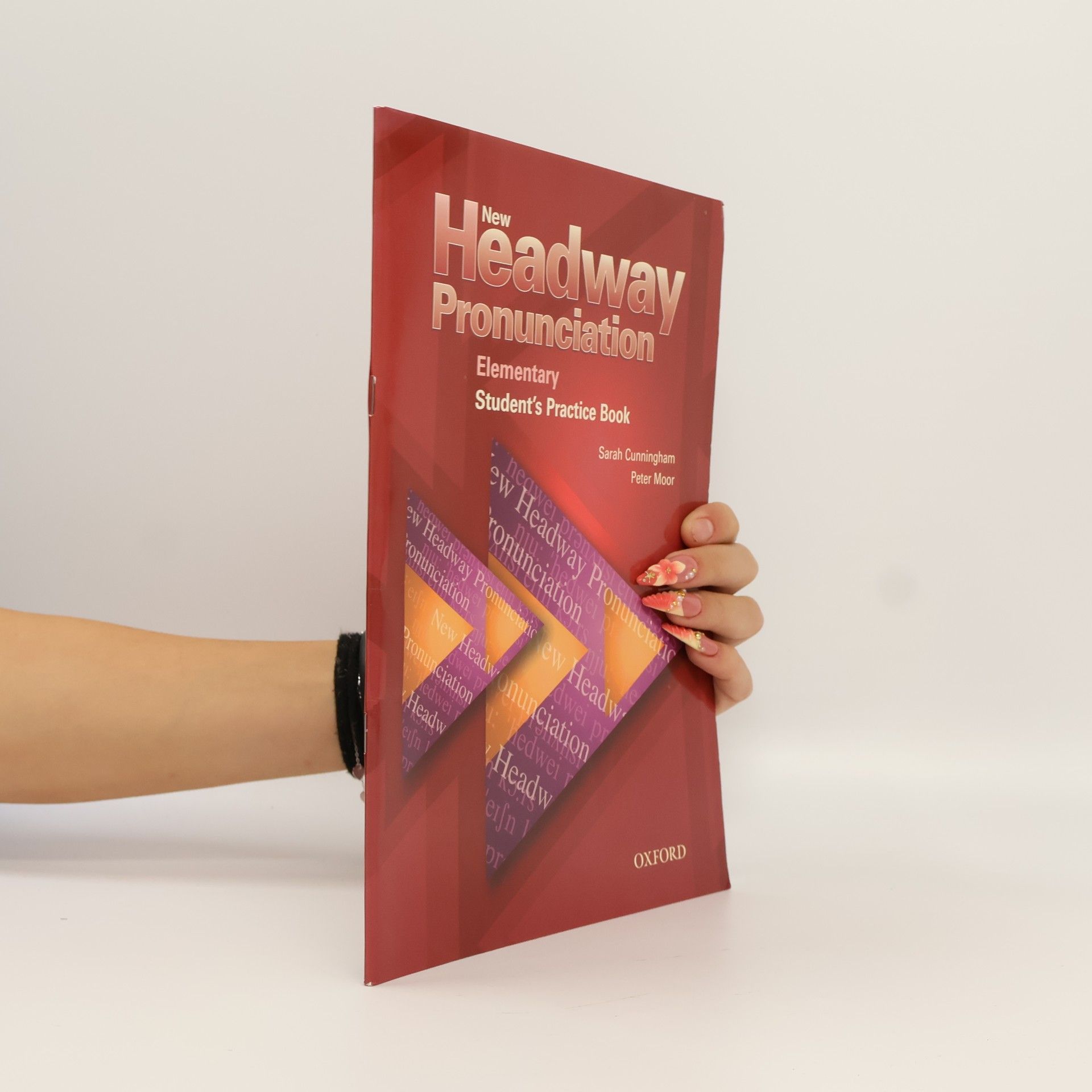 New Headway pronunciation course. Elementary