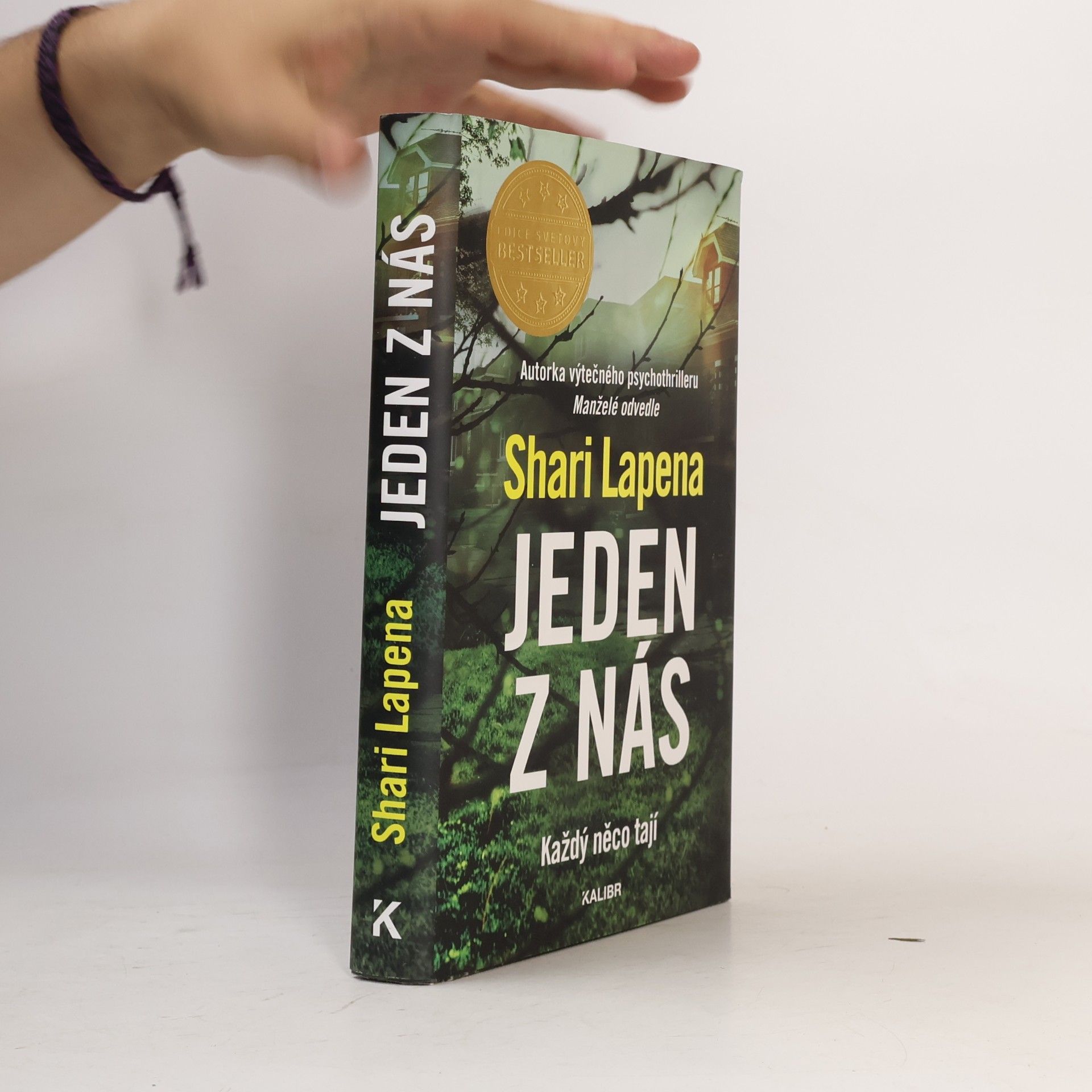 Shari Lapena Jeden z nás
