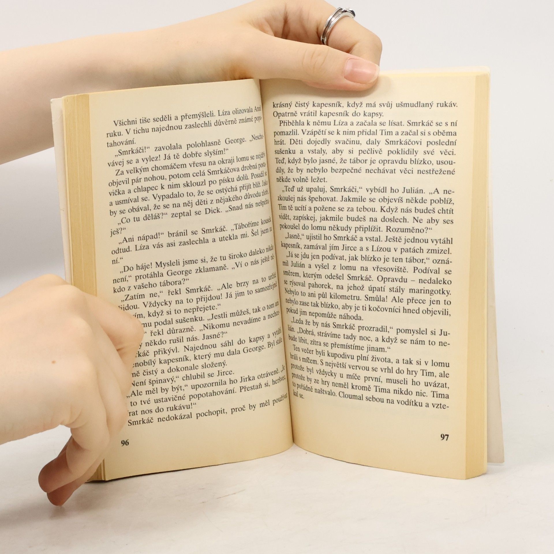 Enid Blyton Správná pětka. Pětka na Tajemných blatech