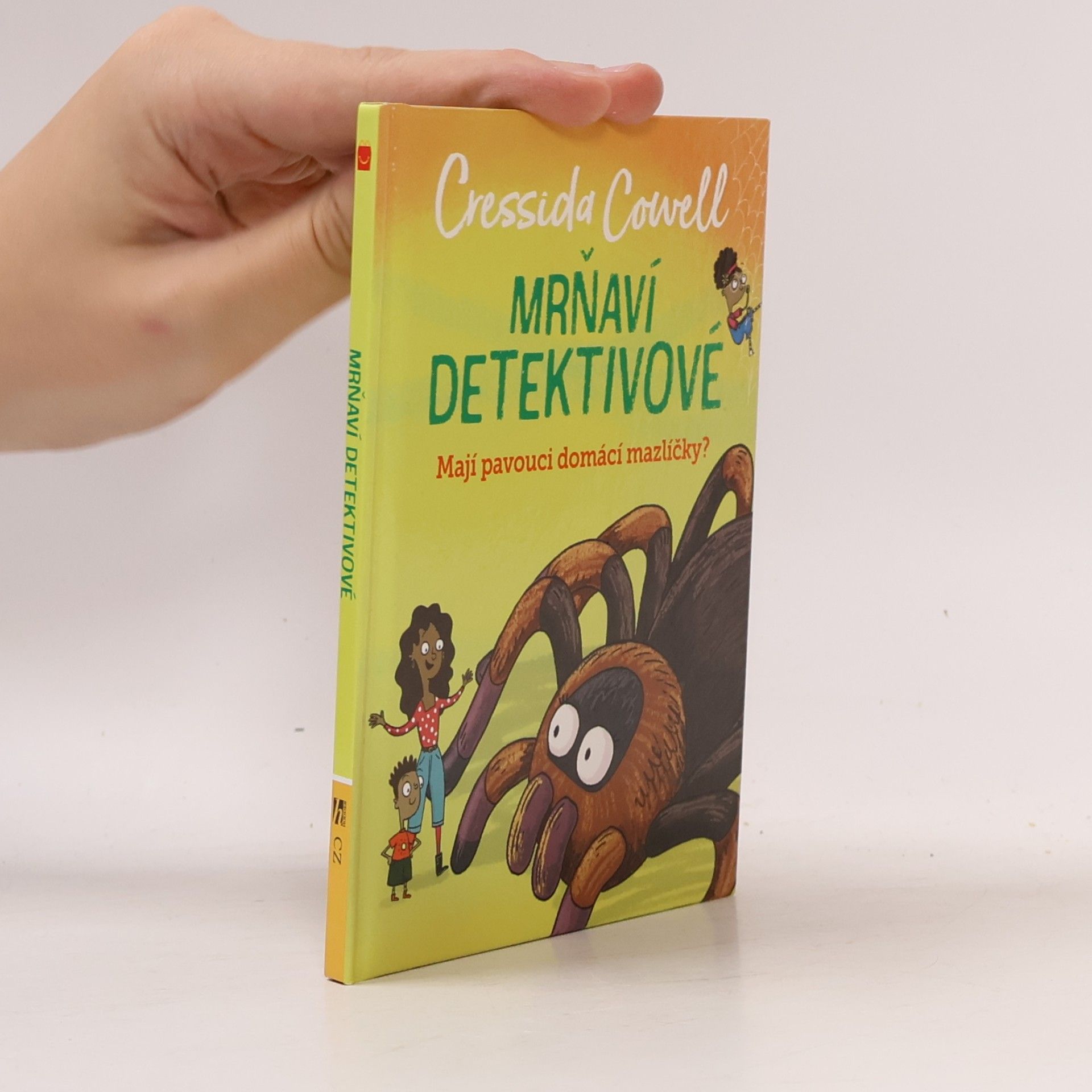Mrňaví detektivové. Mají pavouci domácí mazlíčky?