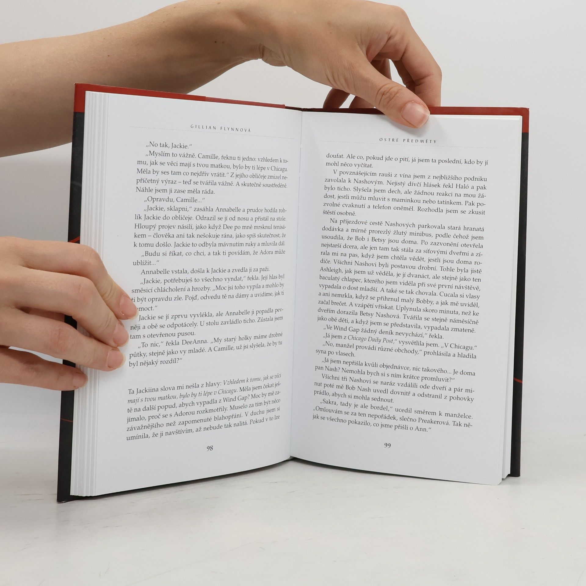 Gillian Flynn Ostré předměty