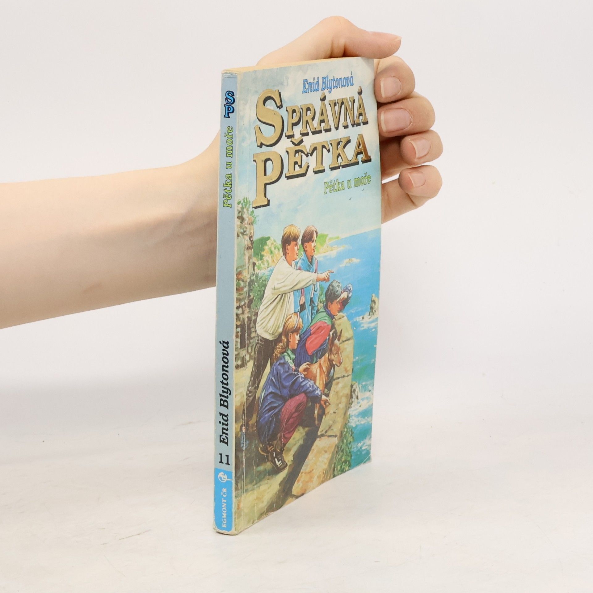 Enid Blyton Správná pětka. Pětka u moře