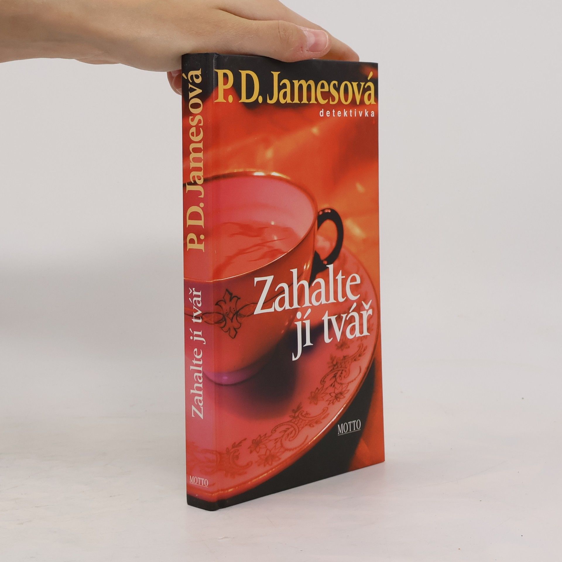 Phyllis Dorothy James Zahalte jí tvář