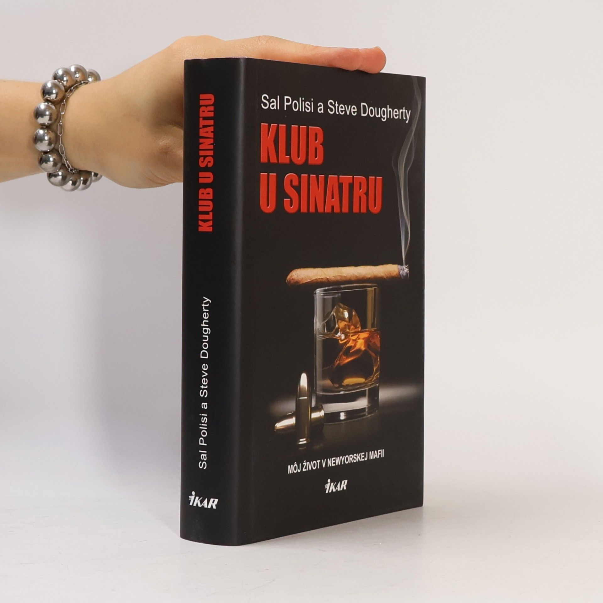 Sal Polisi Klub u Sinatru